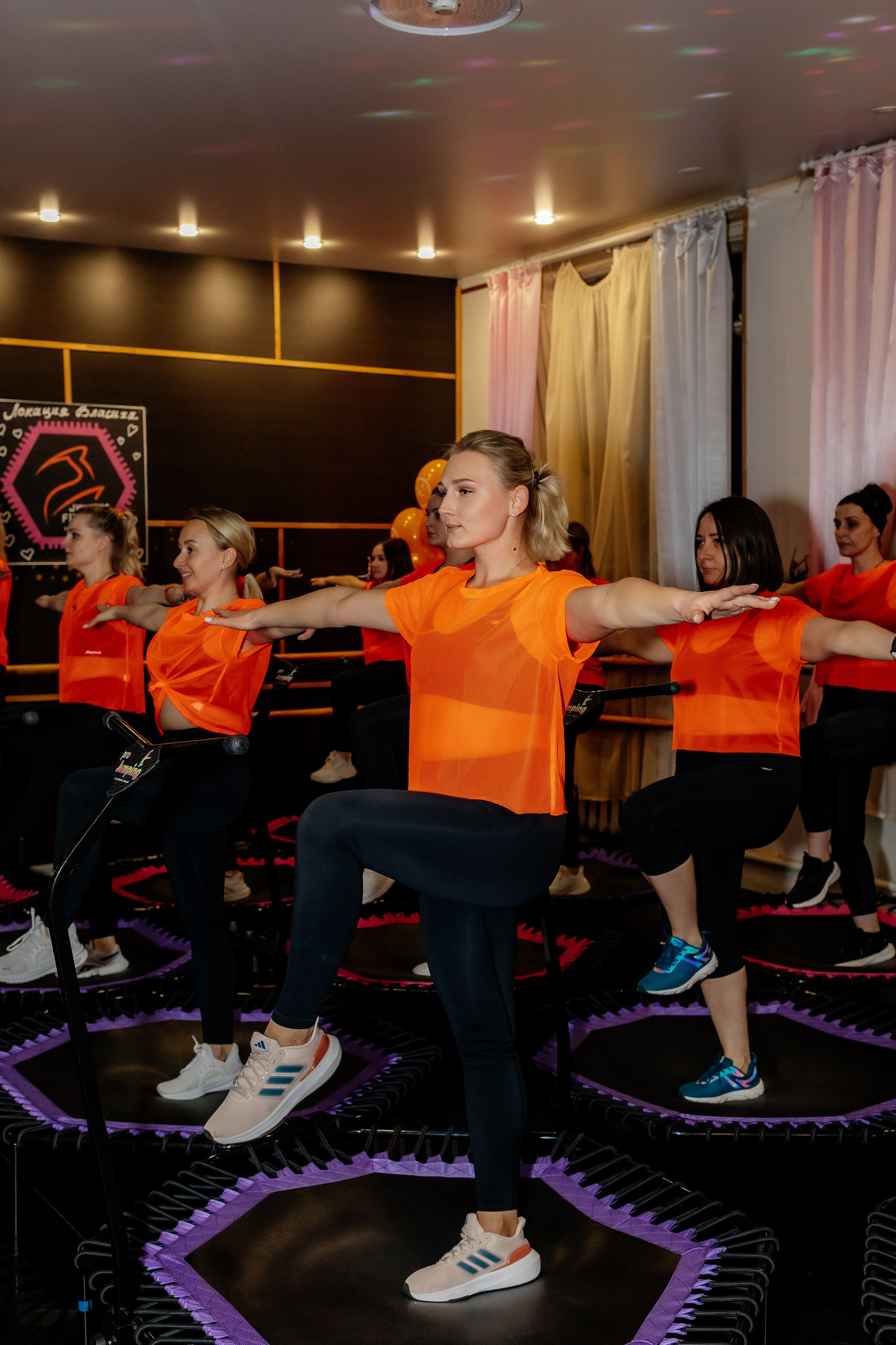 Съемки тренировок для сети студий Jumping Fitness. Ирина Тихонова — фотограф для детей и коллективов в Москве