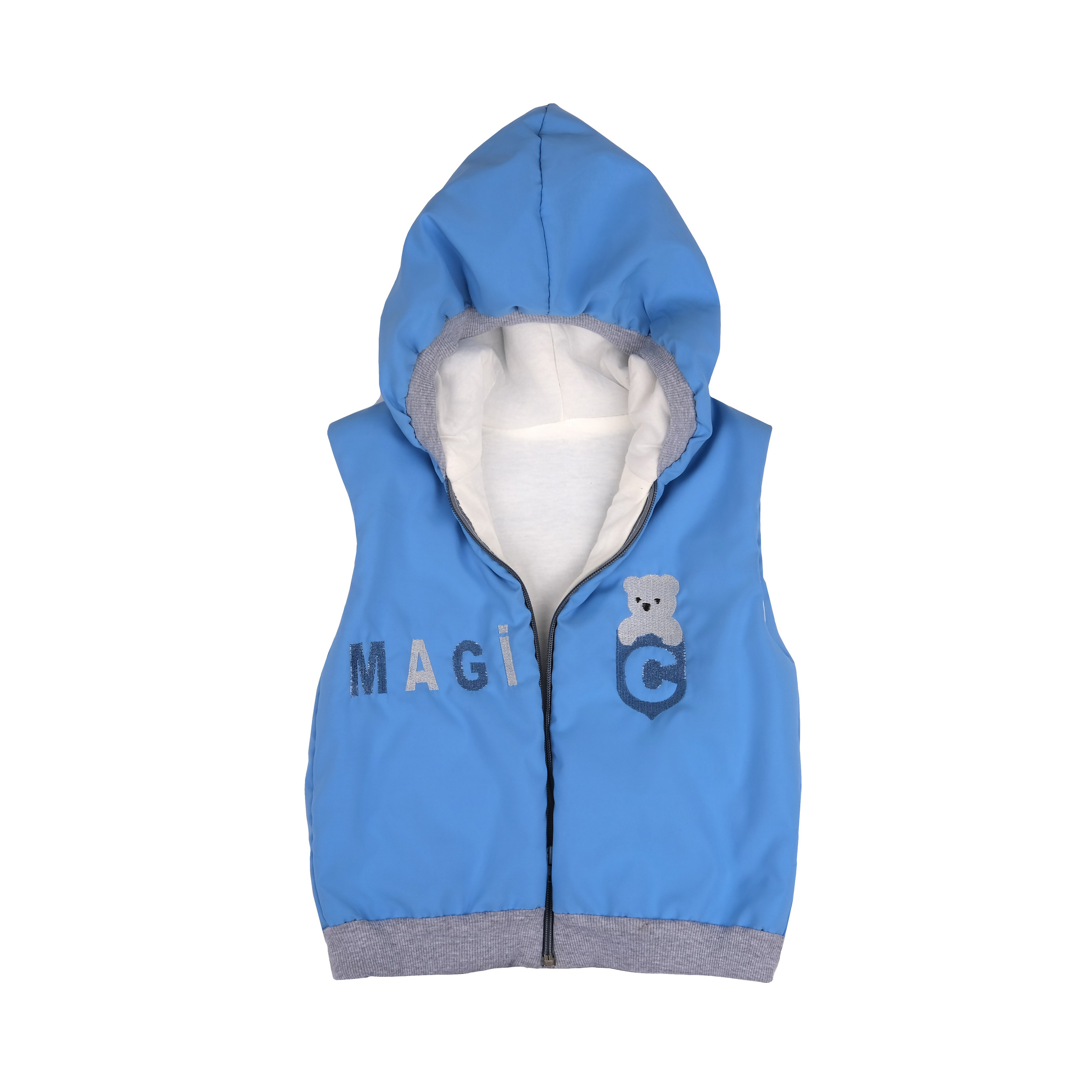 Съемка детской одежды в раскладку на делом фоне в студии Ольги Гурьяновой в Москве.