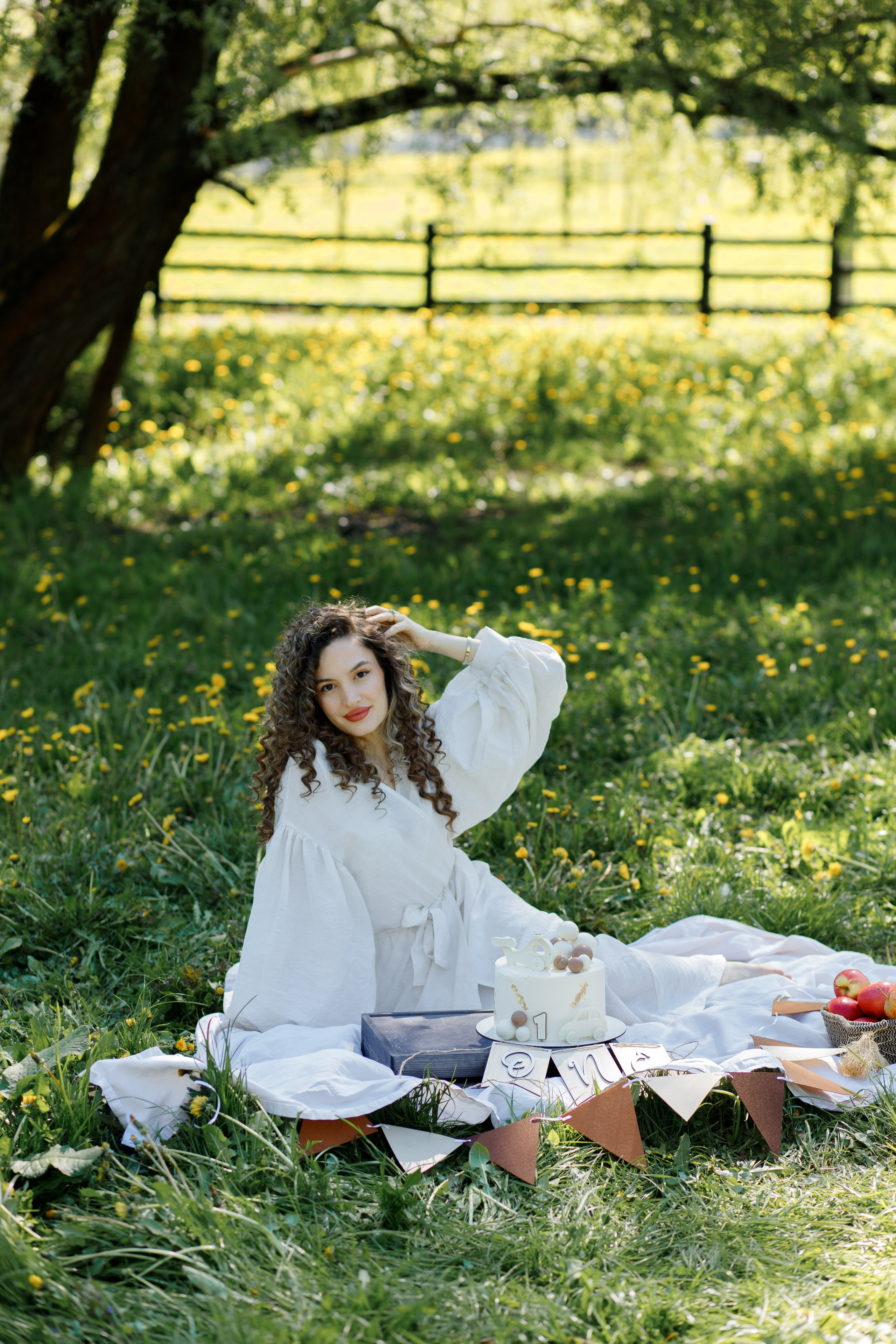 Семейная фотосессия на природе ко дню рождения. Фотограф Александра Сыщенко