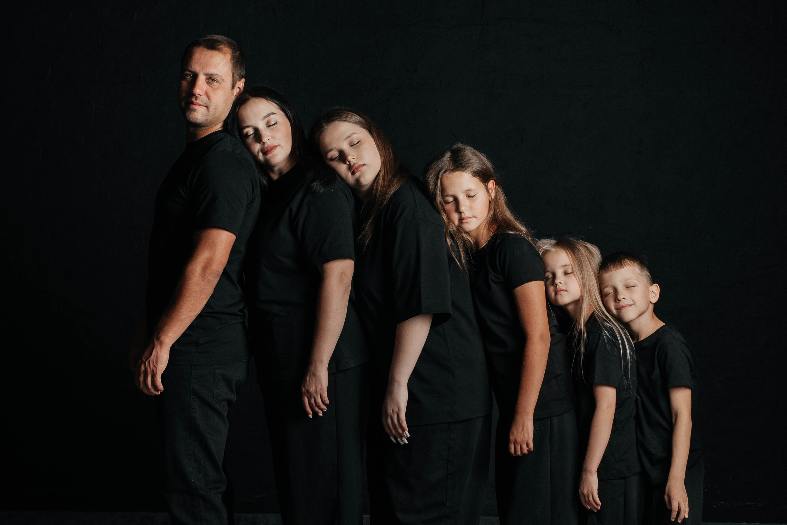 Семейная съёмка в студии. Свадебный и семейный фотограф г. Ярославль Савинская Анастасия