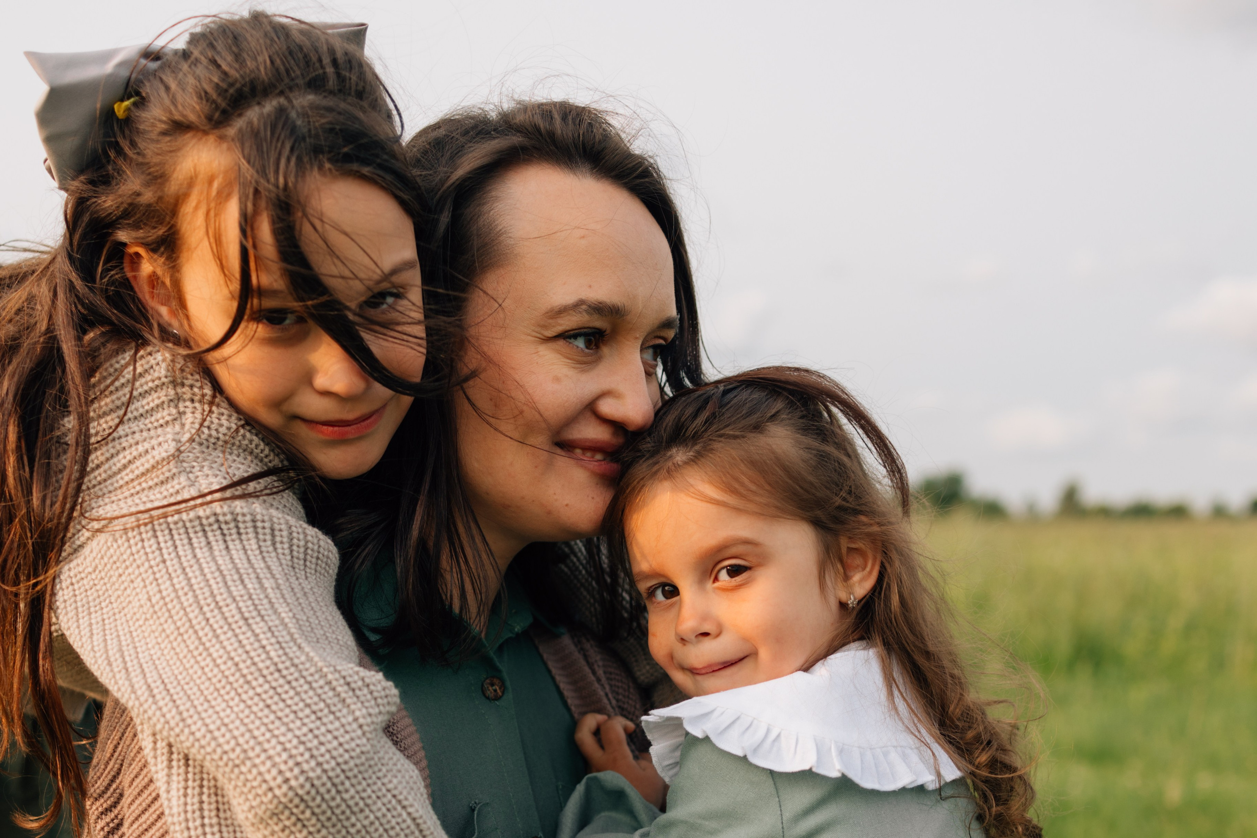 Анна, Марчелло, Настенька и Влада в поле. Фотограф Москва Светлана Кирюшина