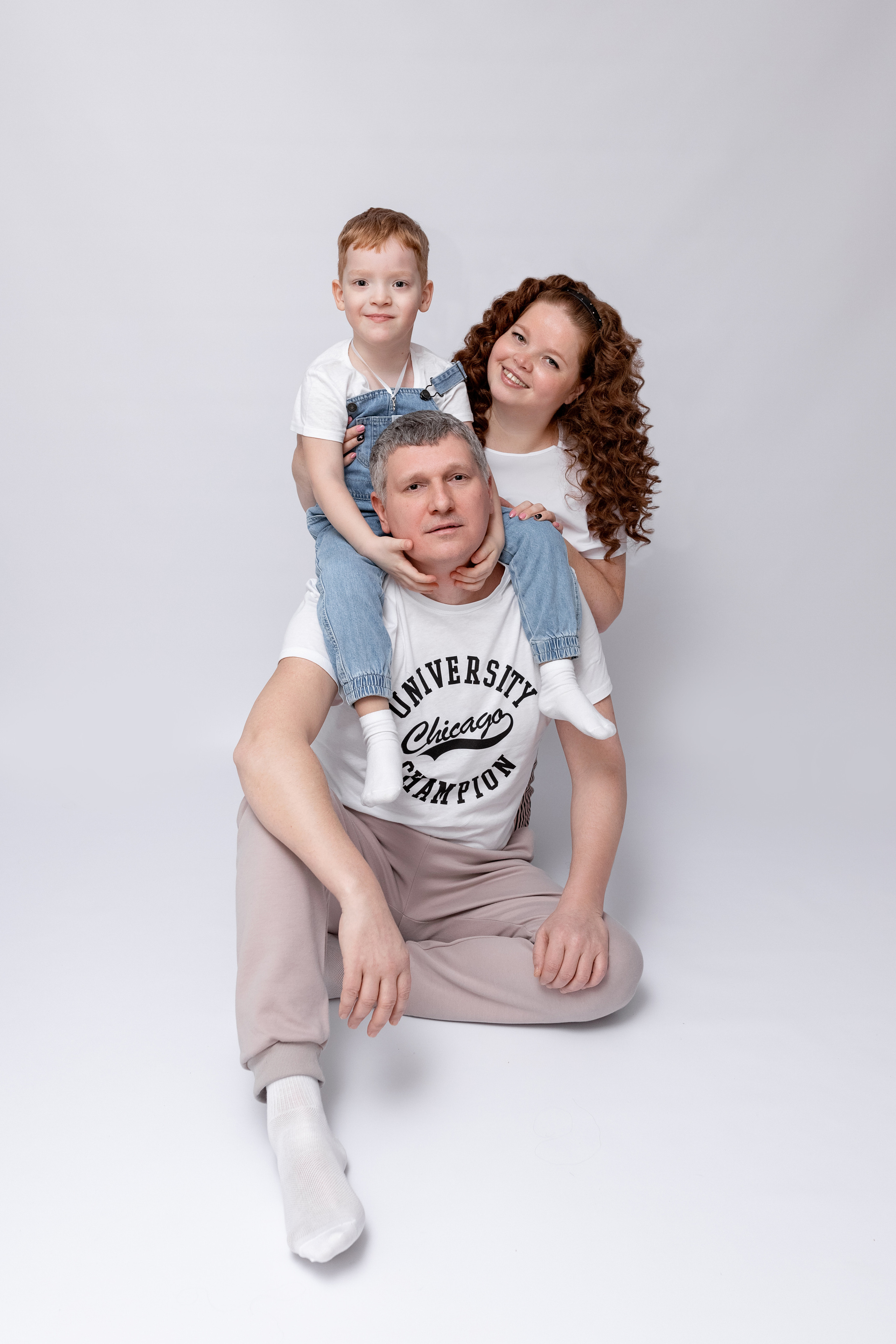 Моя студия. Семья Ксении. Декабрь 2022. Фотограф Пермь. Свадьбы. Семья и дети, школа, д. сад. Фотокниги