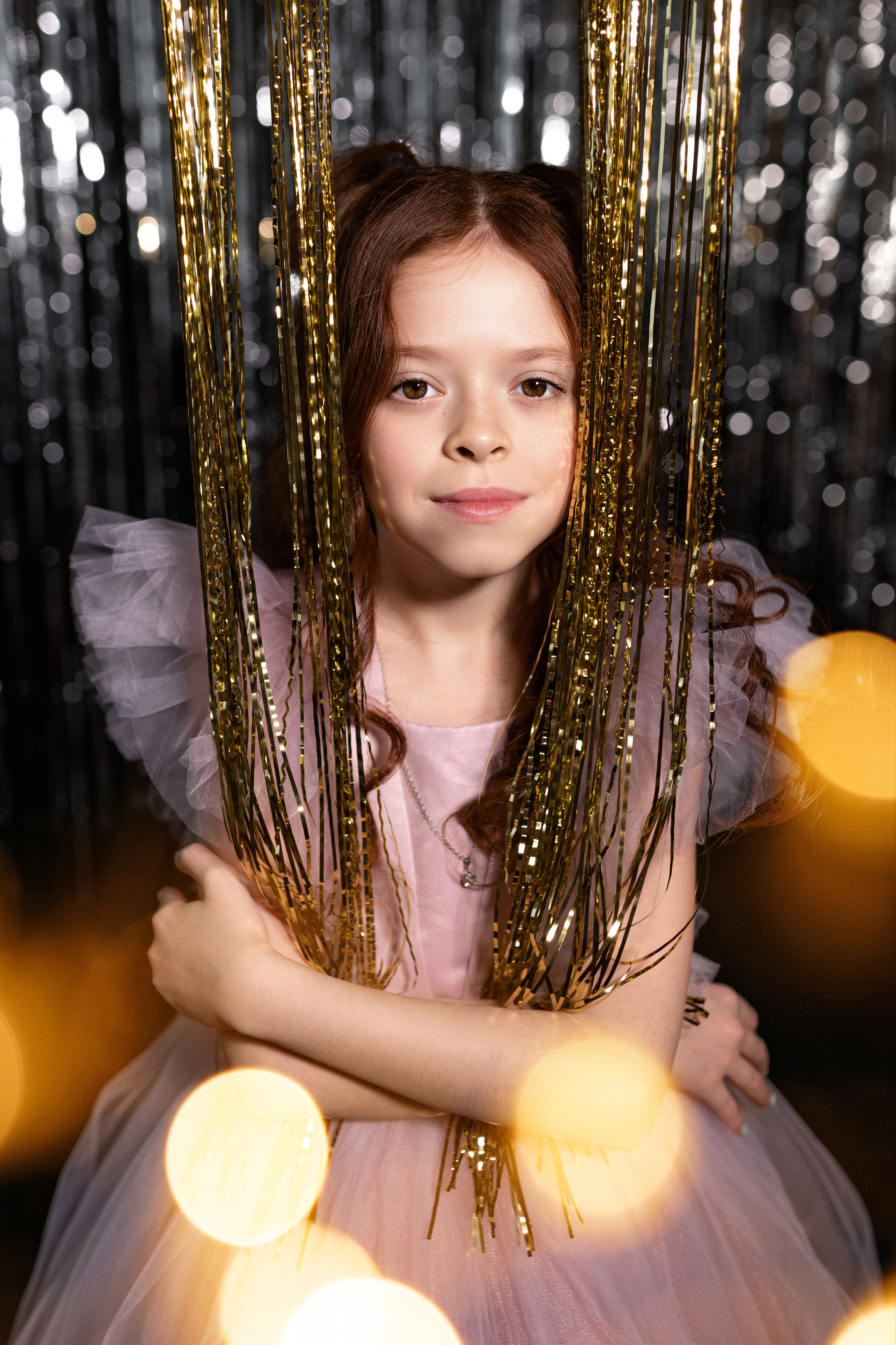 портрет девочки в дождике