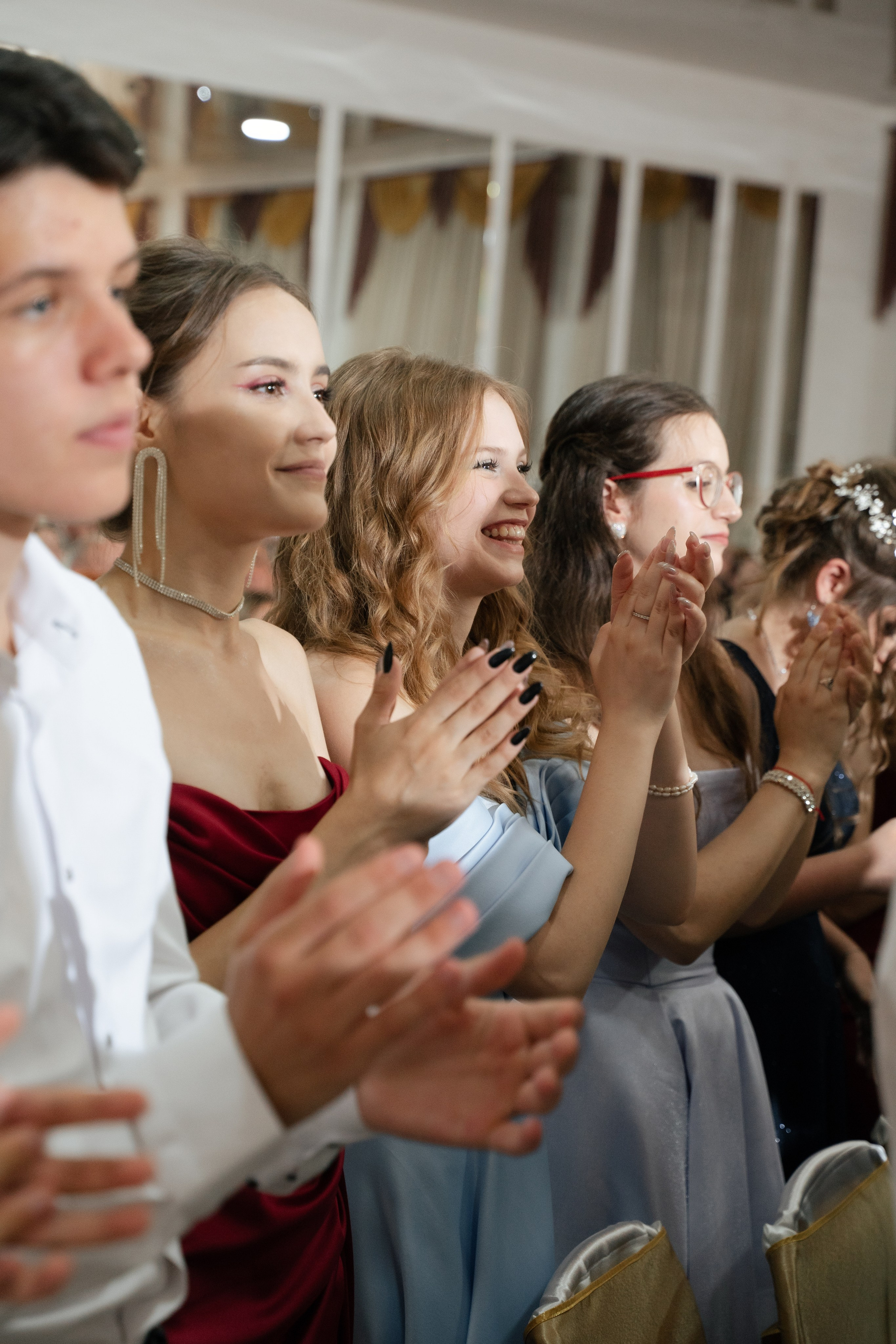 40 Школа 11 класс вручение аттестатов. Выпускные альбомы Натальи Бутко: Новороссийск, Анапа, Геленджик