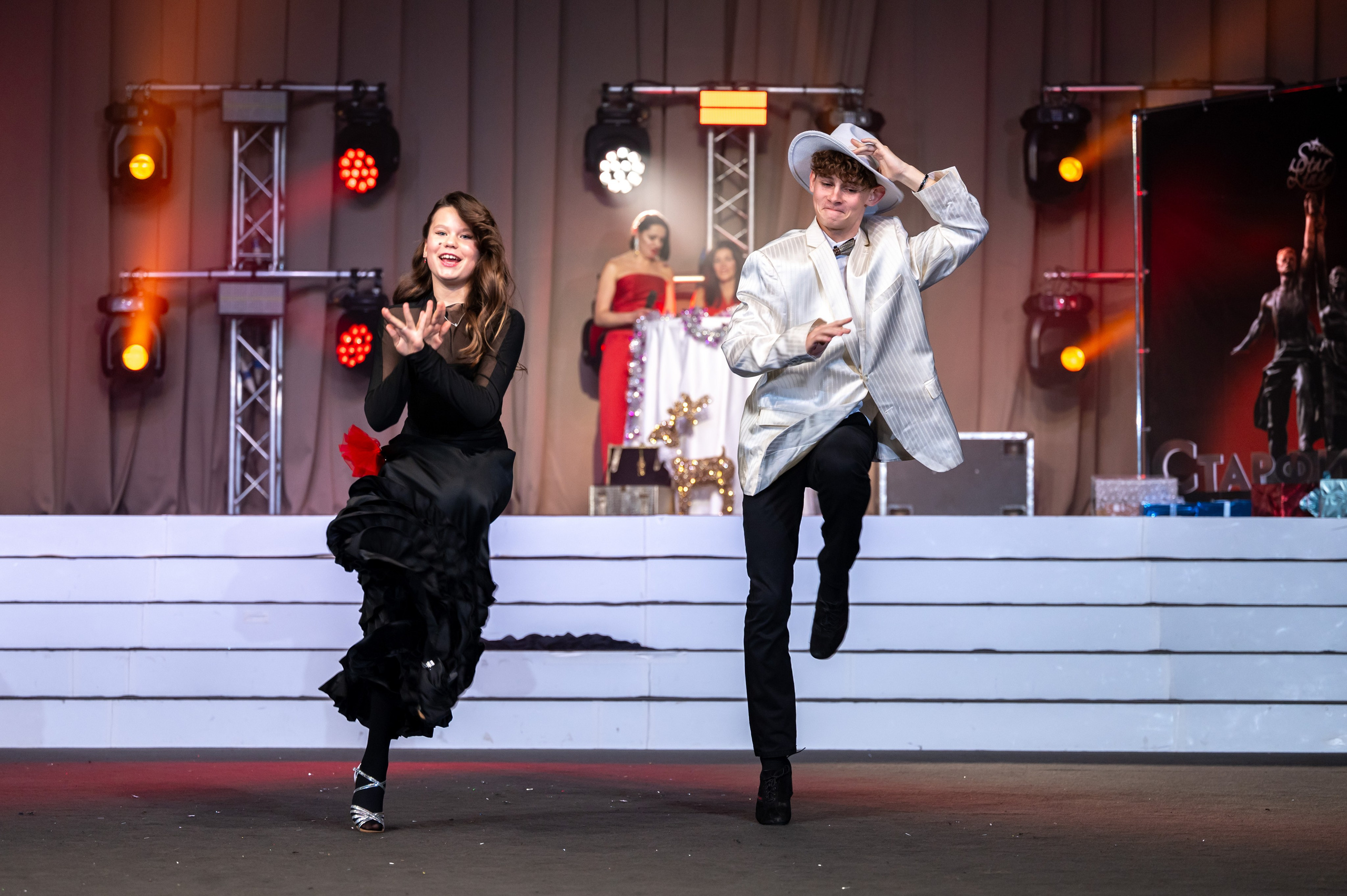 SL Новогодний отчетный концерт 2024/2025. Спортивный фотограф в Туле и Тульской области. Файсханова Фото Спорт