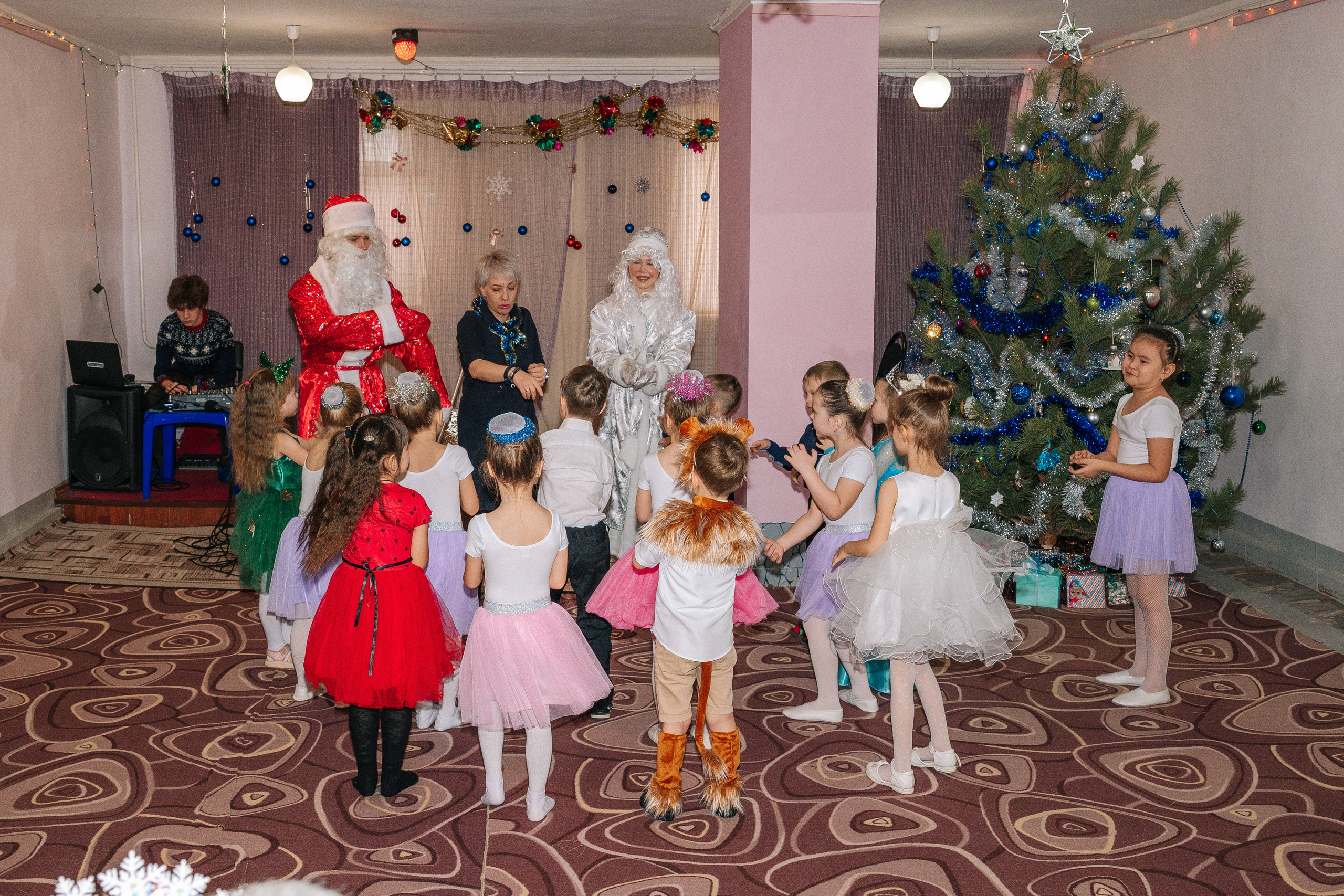 Новогодняя ёлка 2026. Семейный клуб «Открытый город»