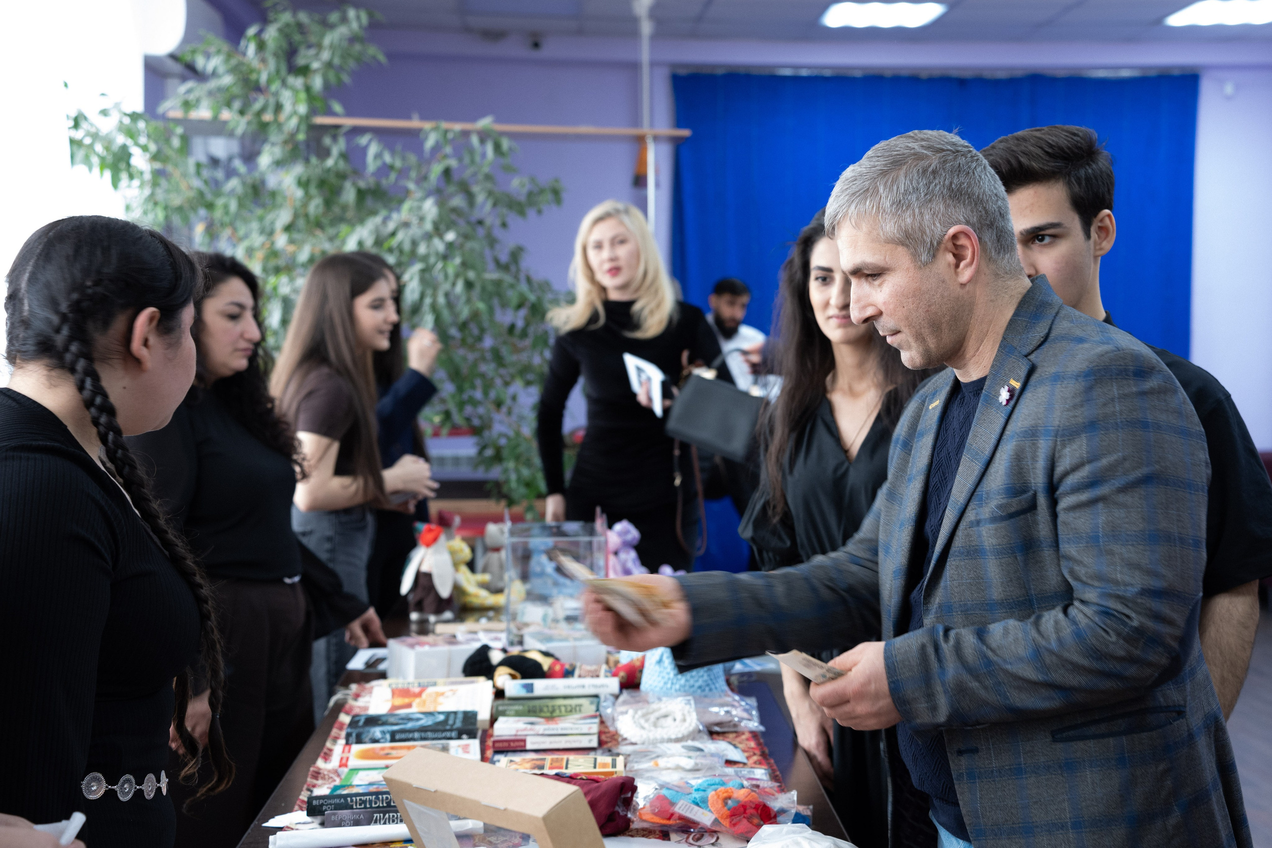 Благотворительный концерт в помощь Артему Сардаряну. Фотограф Артем Севостьянов. Профессиональная фотосъемка в Ногинске, Москве, Московской области и за границей