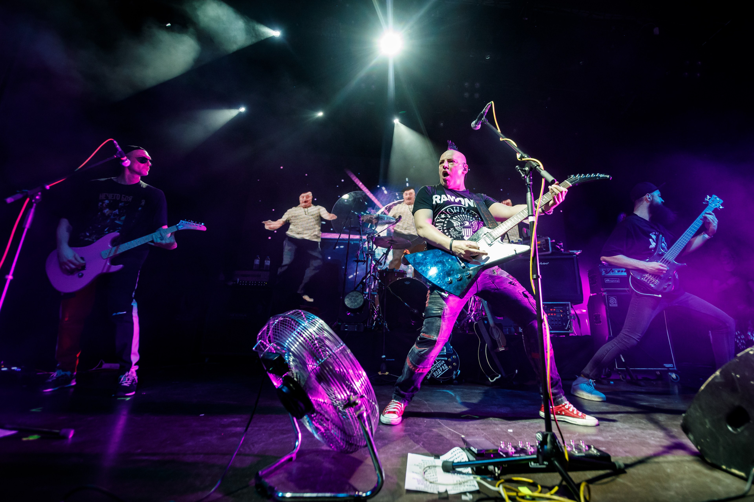 БРИГАДНЫЙ ПОДРЯД. Фотограф Елена Богачева (lenalena_na_na_na)