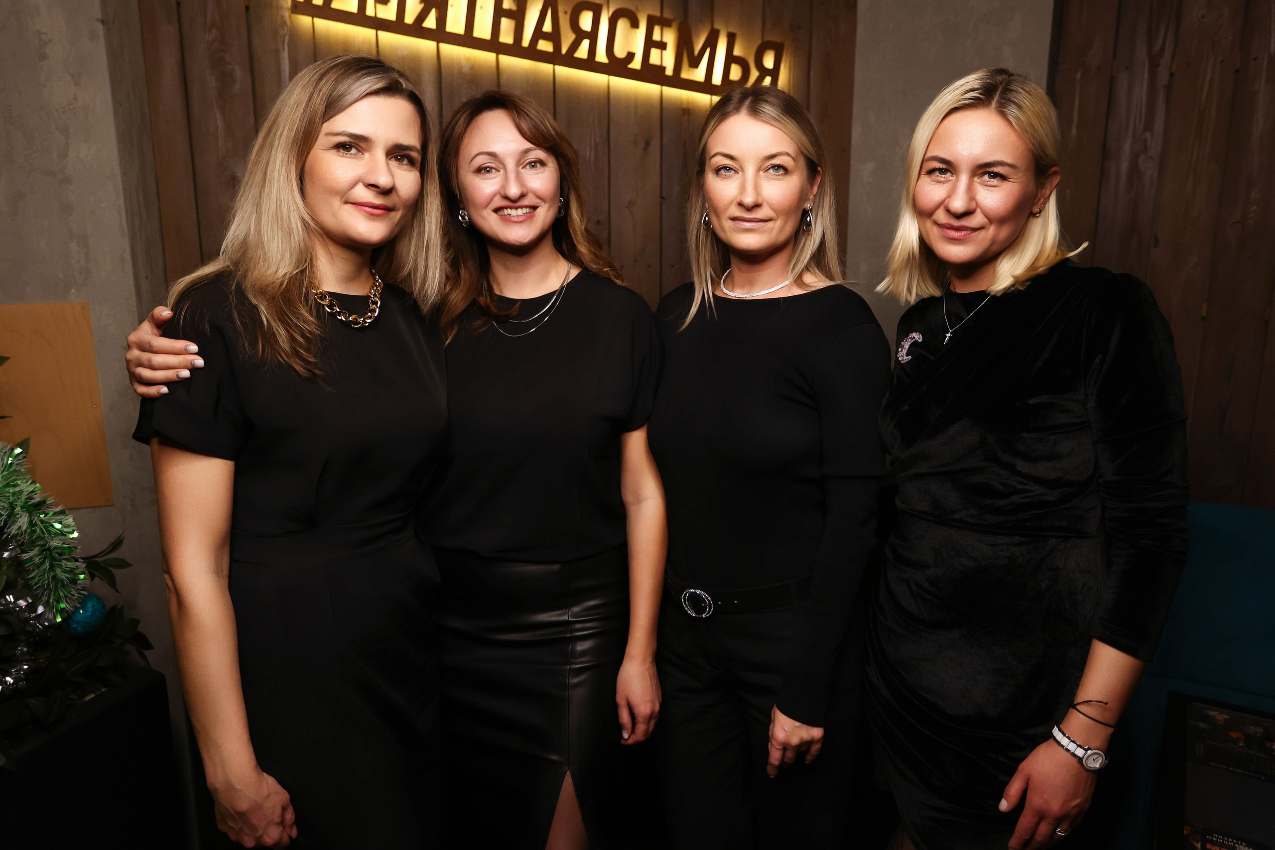 16/12/23 Новогоднее караоке в Мята Спортивная. Мята Спортивная — Кальянная, караоке, бар в Минске