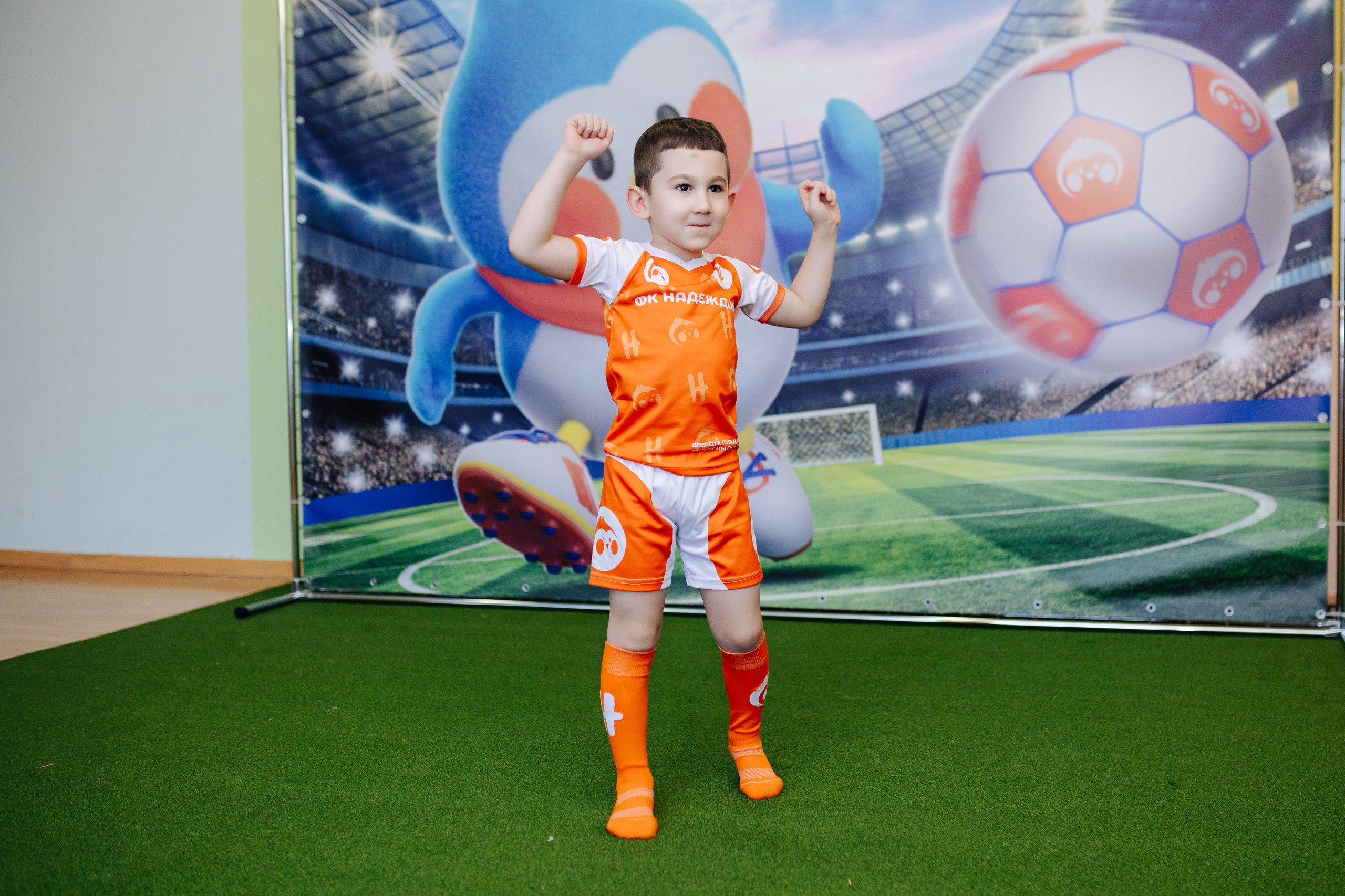 Фотосессия с кубком в детских садах г. Магнитогорска. Денис Прохоров Фотограф в г. Магнитогорск