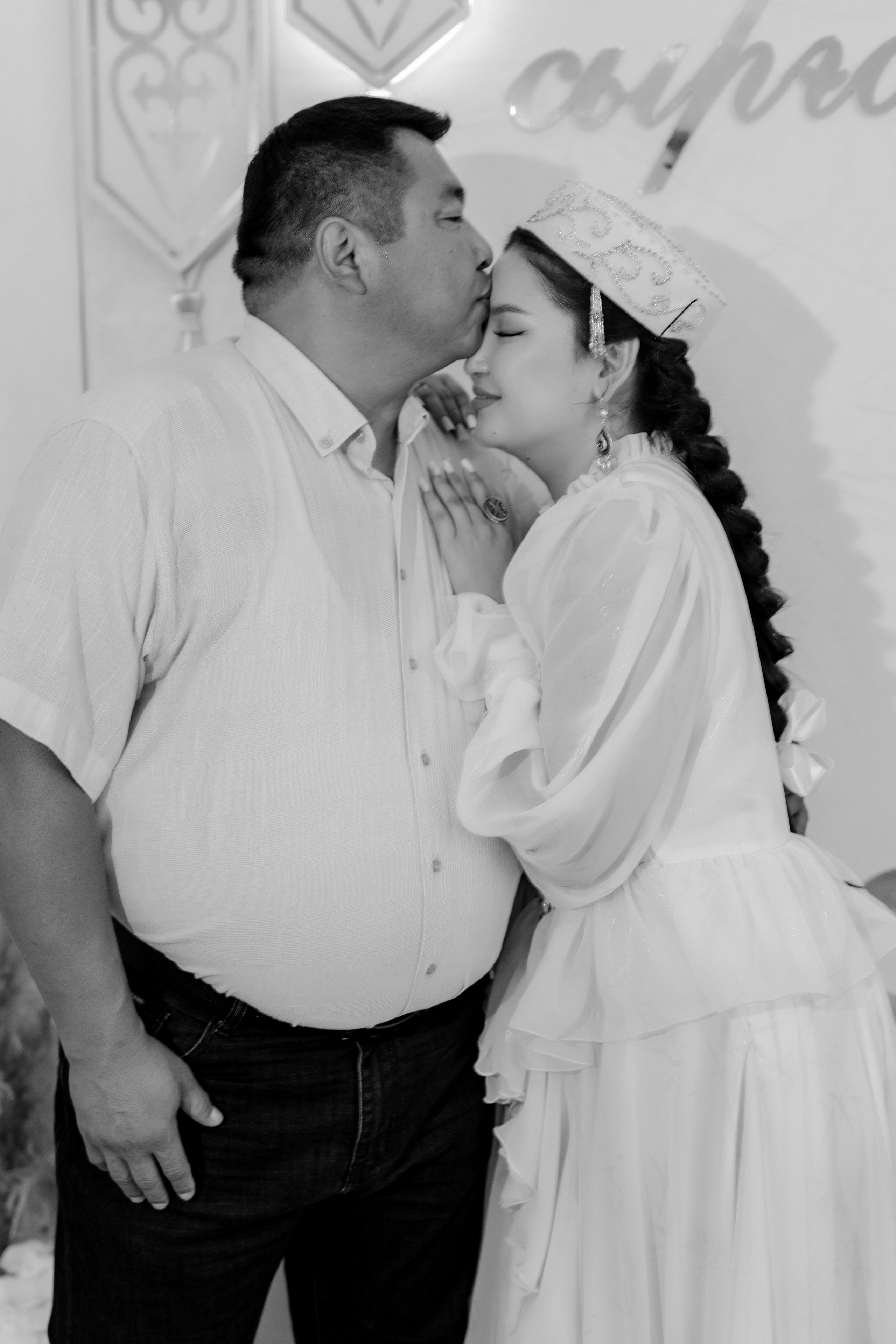 Aynur — syrğa salu. Wedding and Love story Photographer