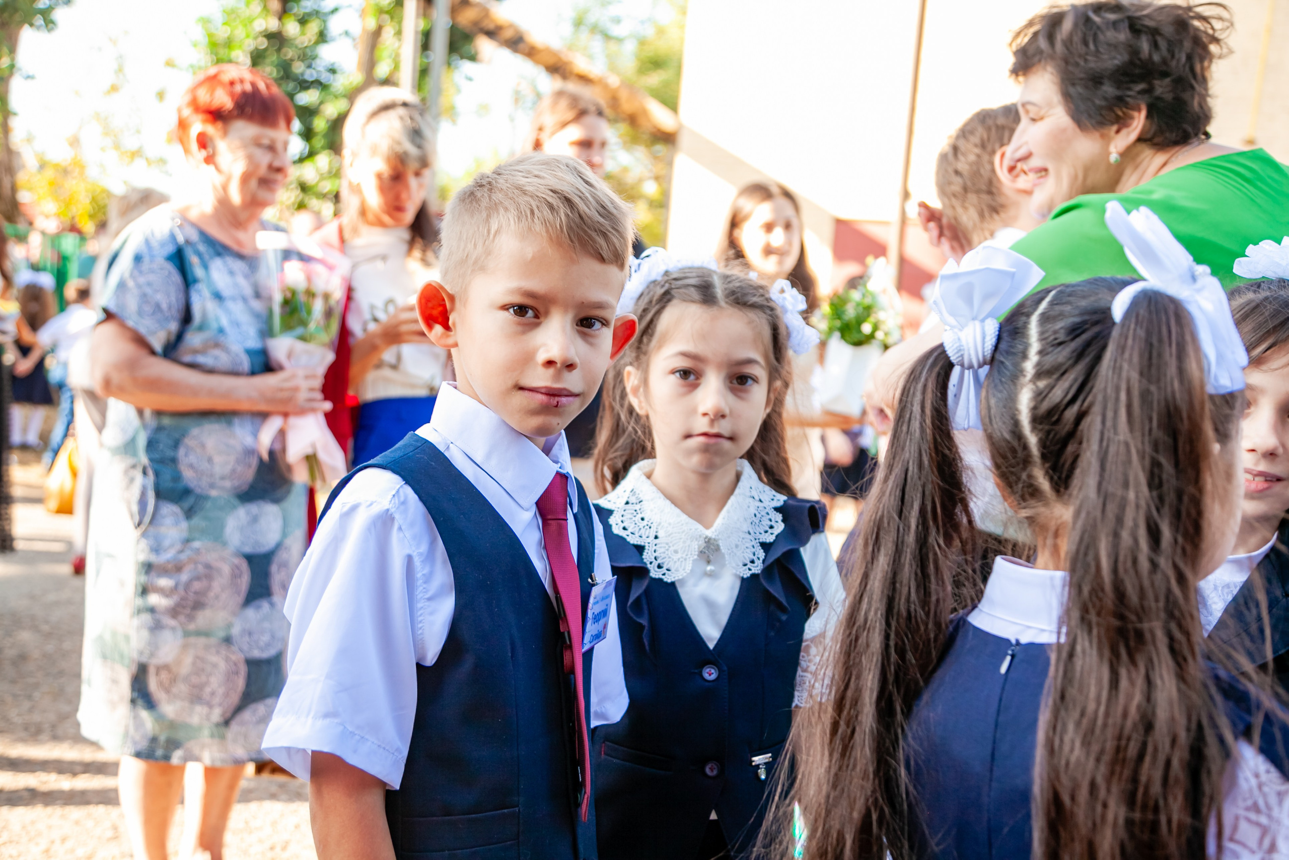 1 сентября линейка. Свадебный и семейный фотограф в Армавире