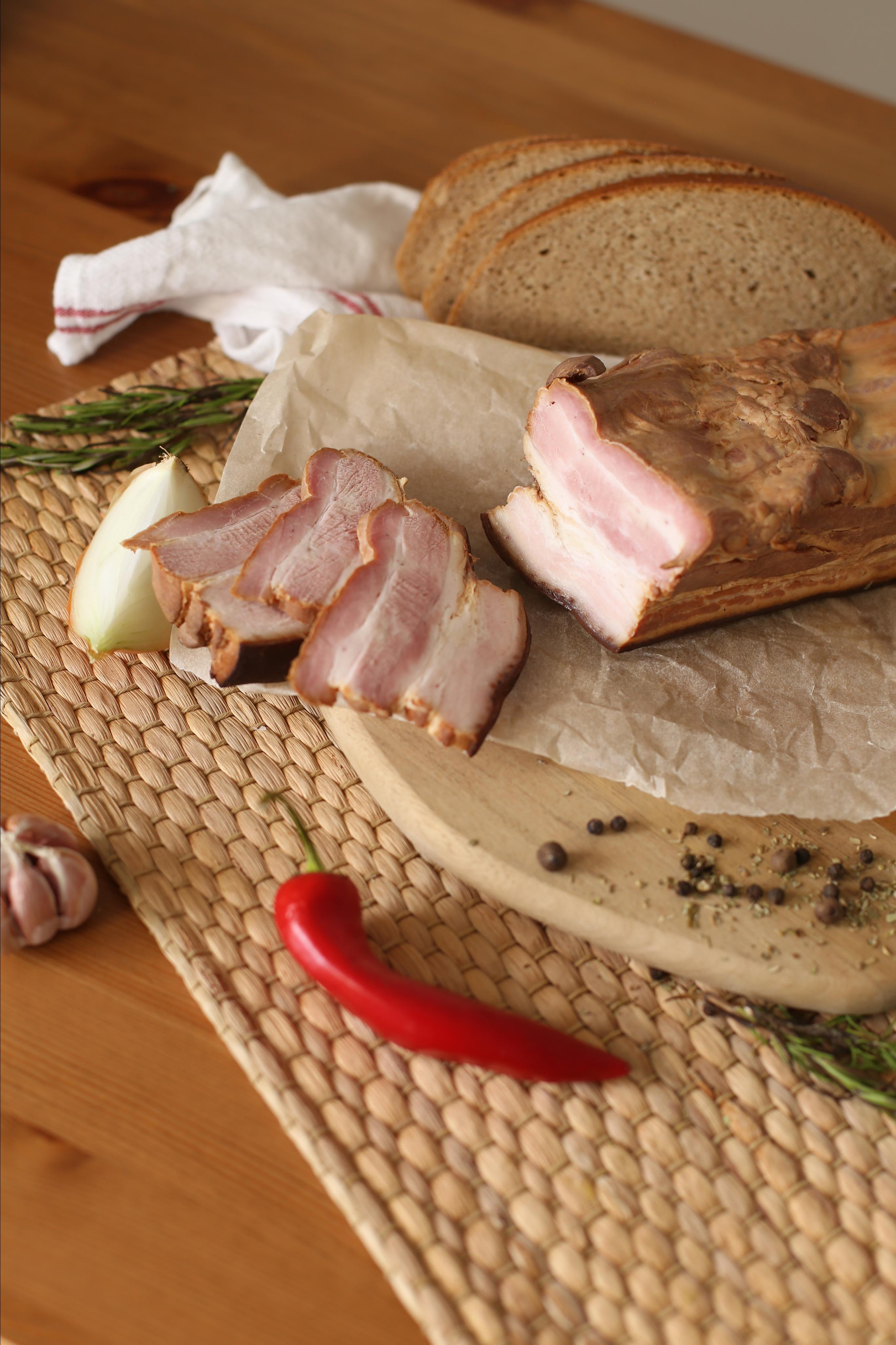 Smoked homemade brisket. Fotograf u Crnoj Gori-porodično fotografisanje sa djecom, lovestory, nekretnine