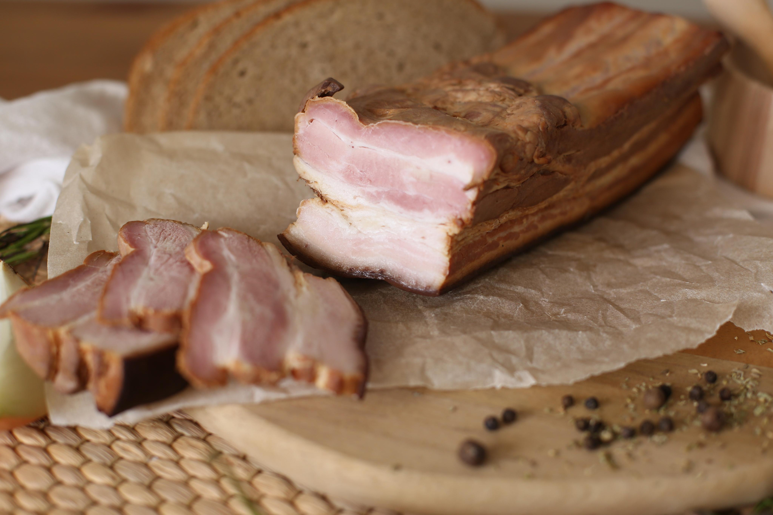 Smoked homemade brisket. Fotograf u Crnoj Gori-porodično fotografisanje sa djecom, lovestory, nekretnine