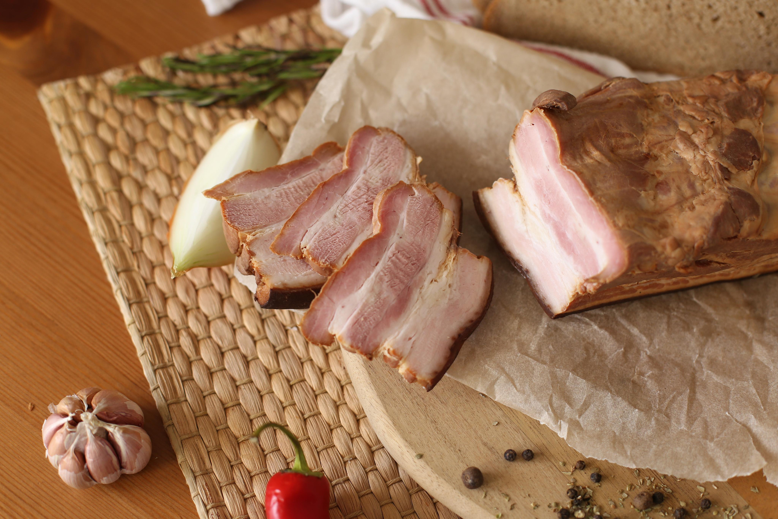 Smoked homemade brisket. Fotograf u Crnoj Gori-porodično fotografisanje sa djecom, lovestory, nekretnine