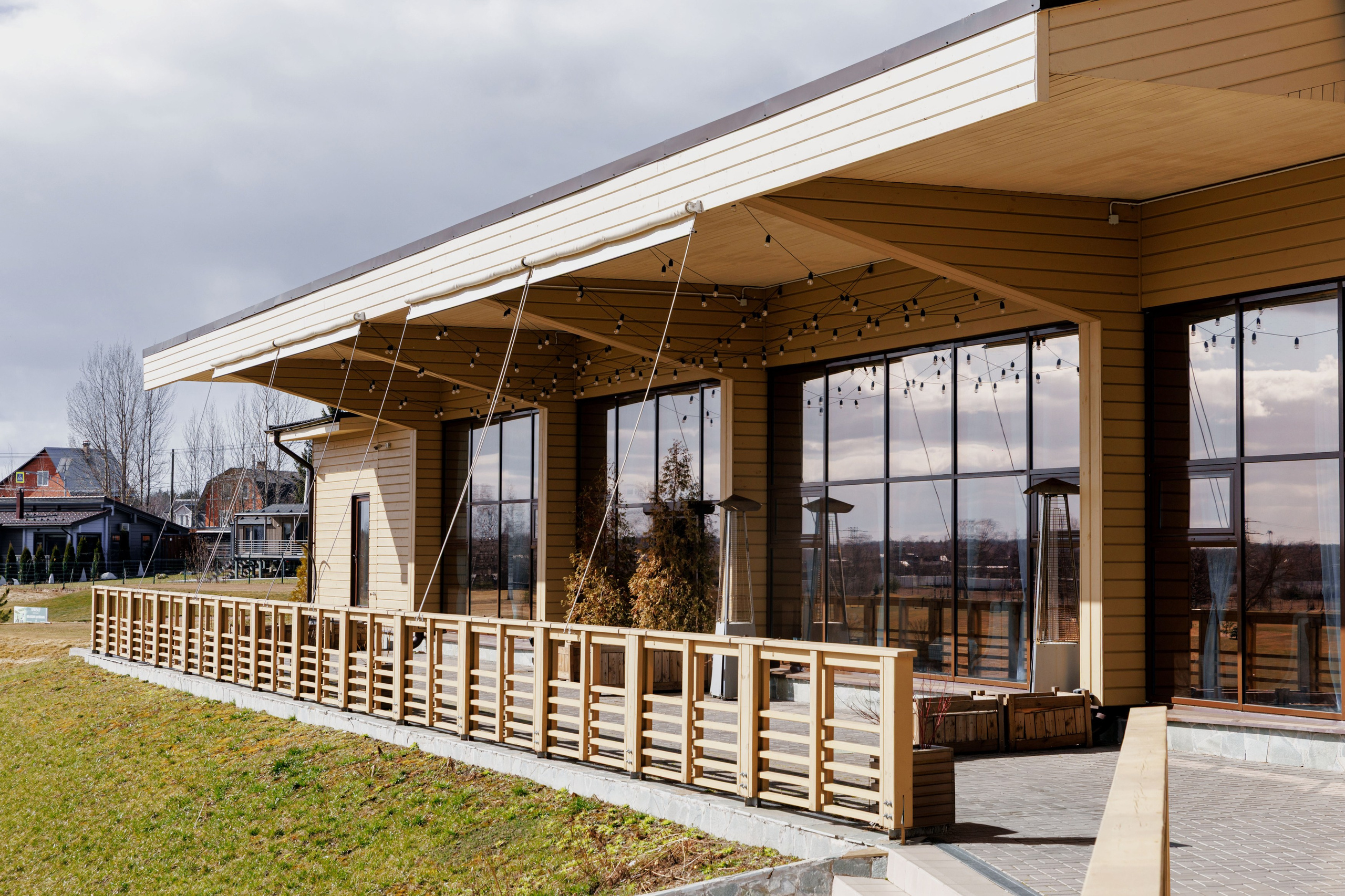 Strawberry Fields. Night2Day Санкт-Петербург