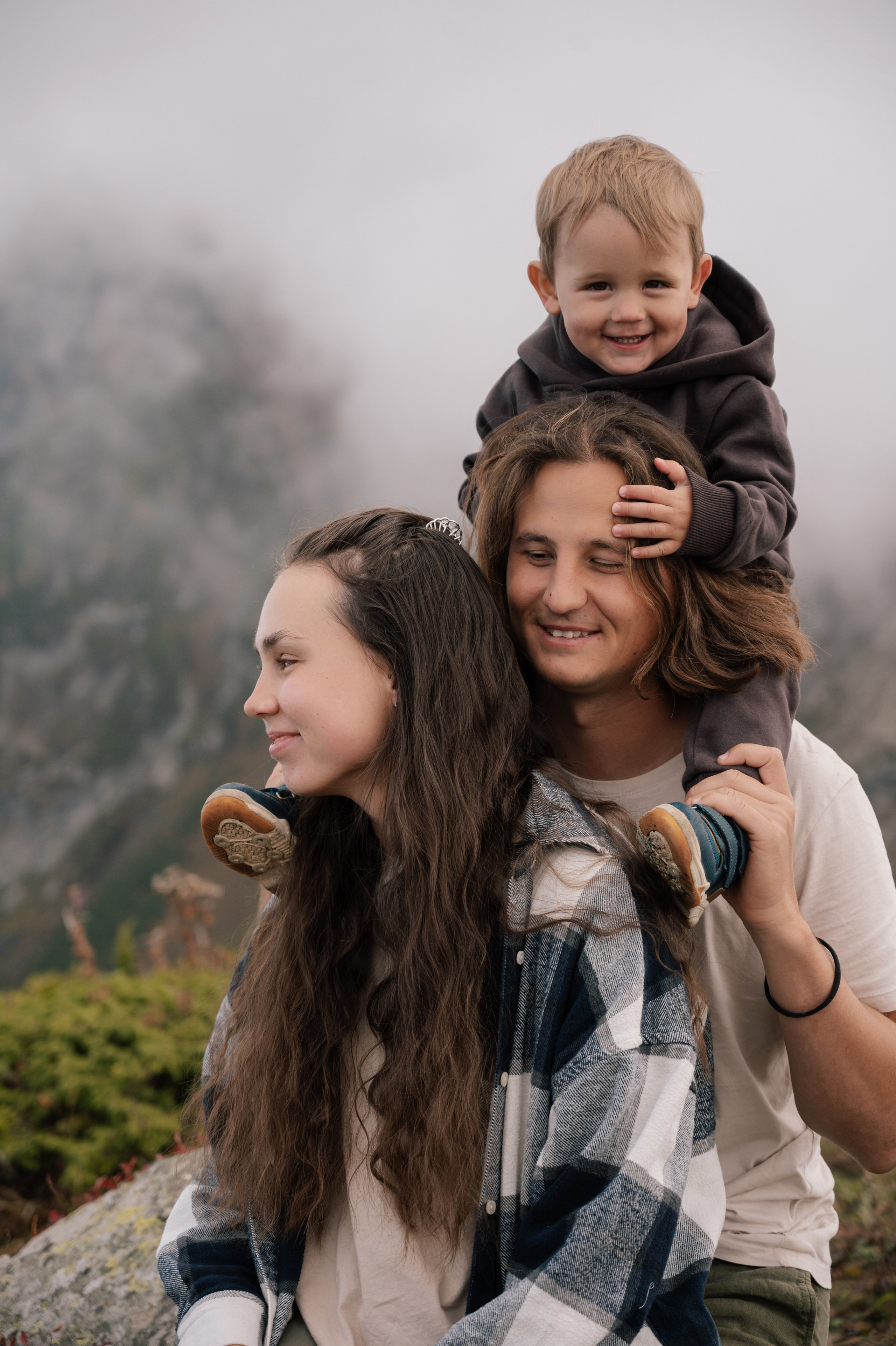 Выше гор только любовь. Свадебный и семейный фотограф Вероника Холод