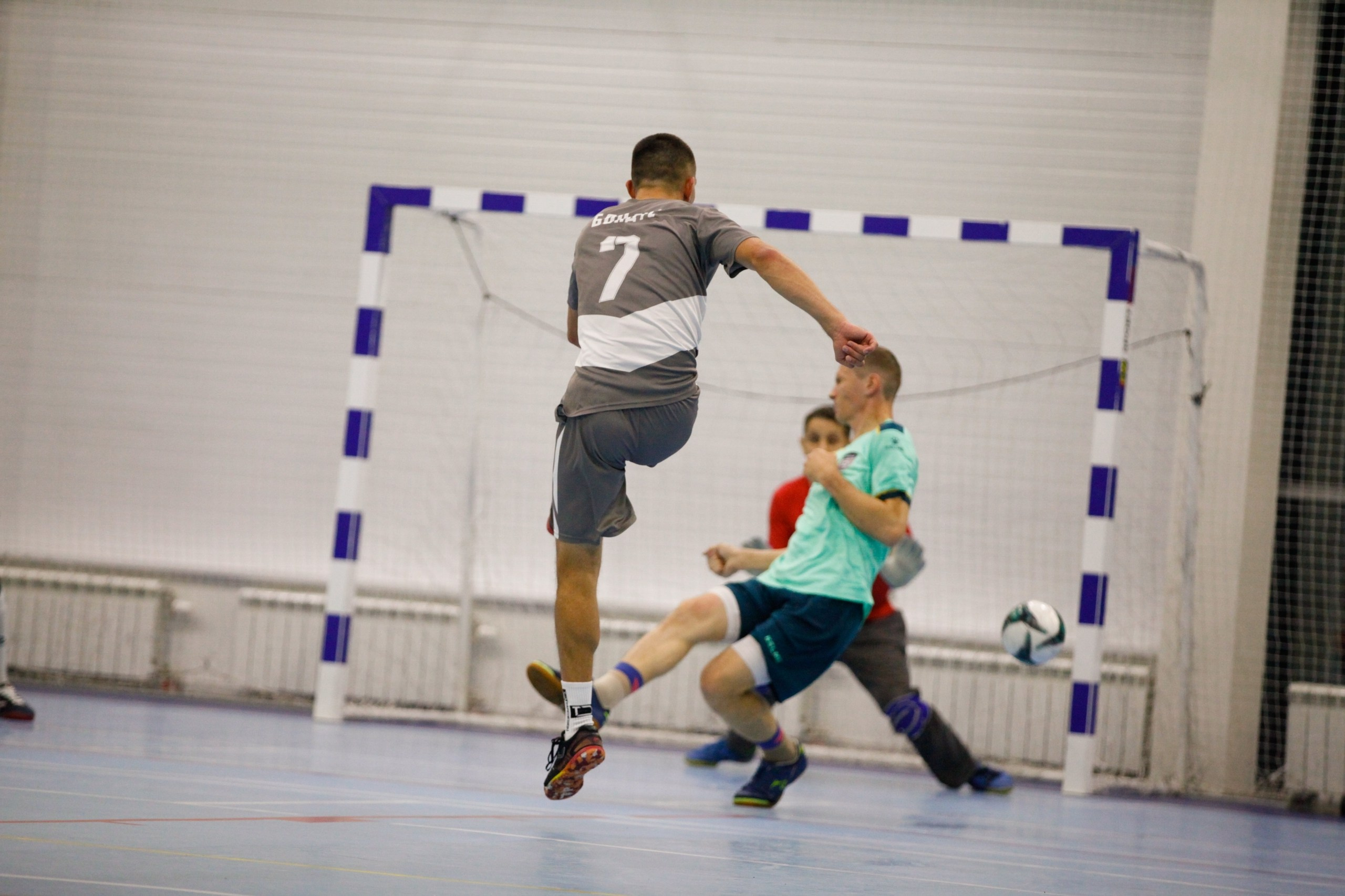 ФУТБОЛ. Фото. Спортивный фотограф, трансляция, звук и свет в Новосибирске