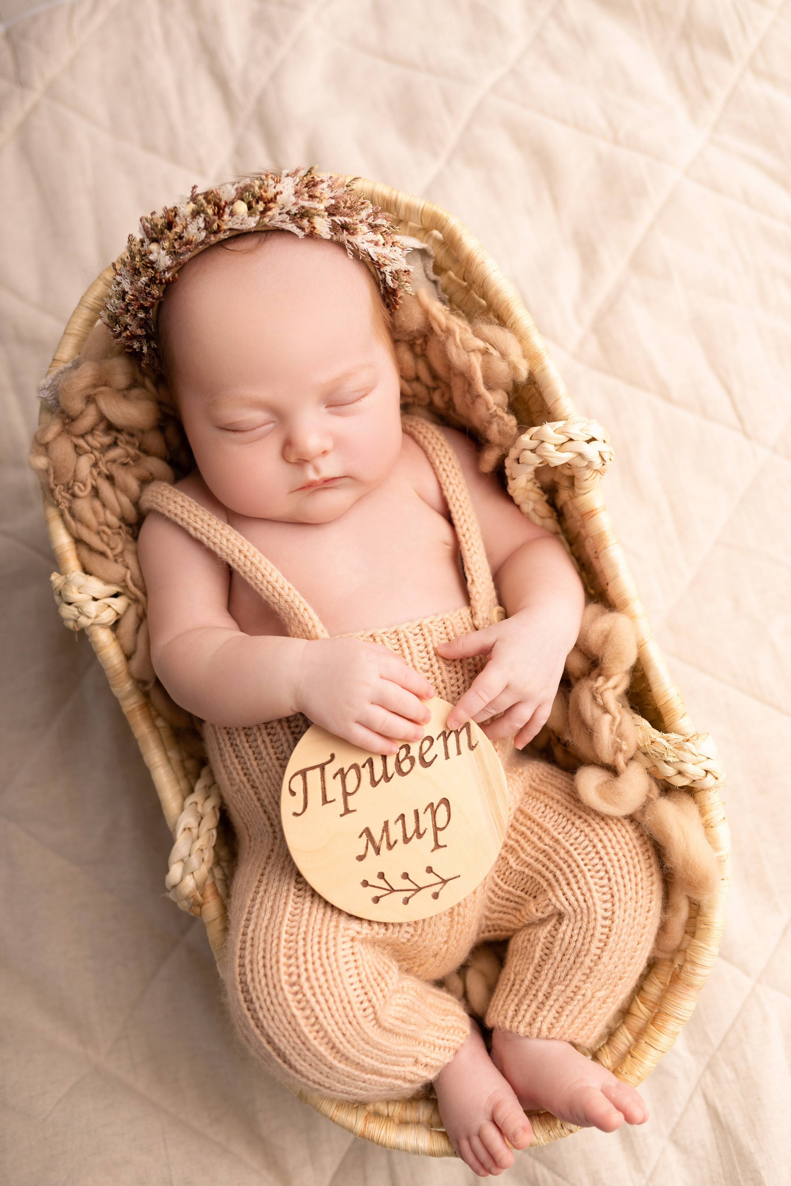 Newborn съемка в стиле Лайф. Фотограф новорожденных малышей в Омске и Омской области Эльвира Камаева