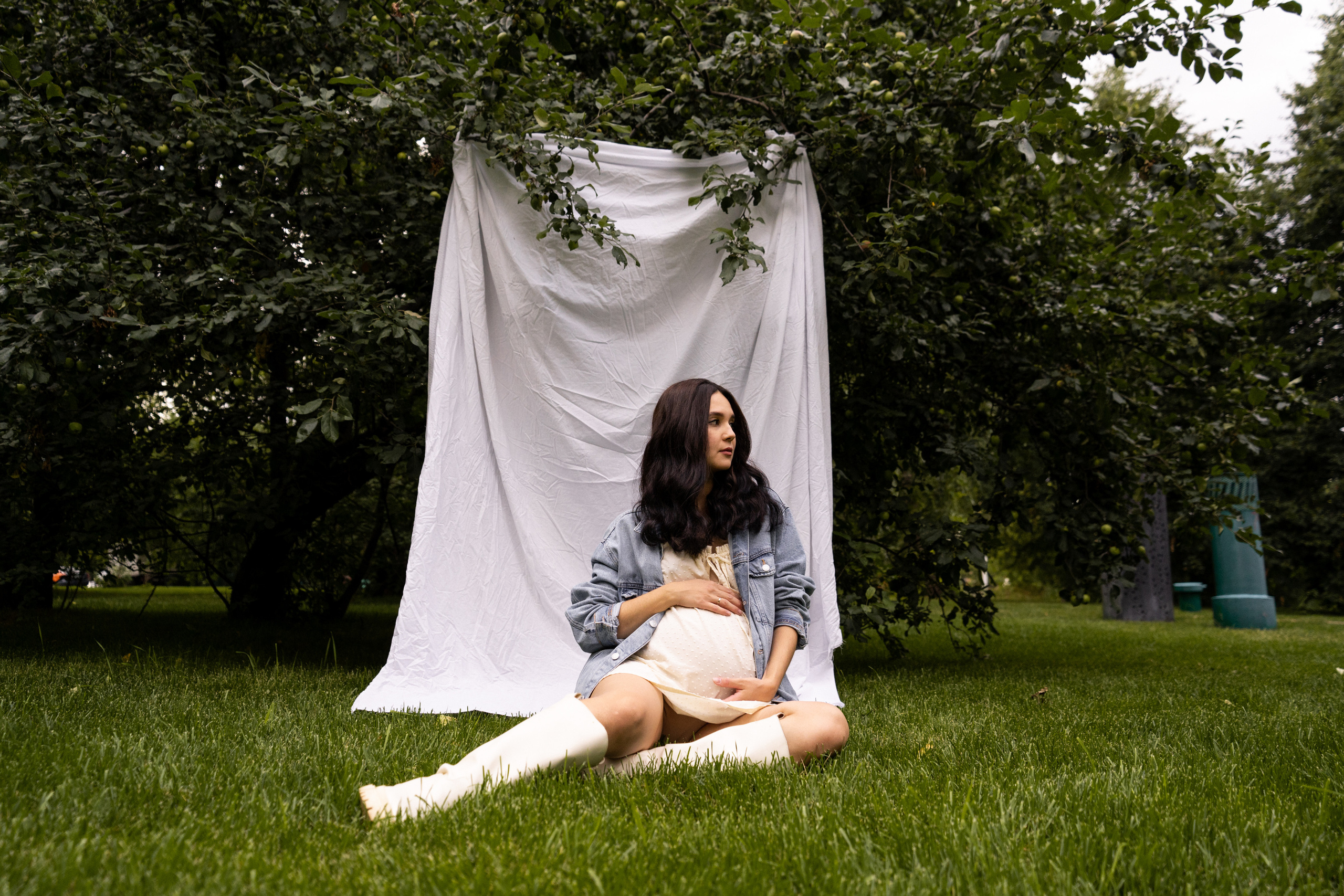 Алина, Тея & подсолнухи, фотосессия беременности. Рыжкова Елена — контент фотограф Москва Тюмень. Стилизация съемки