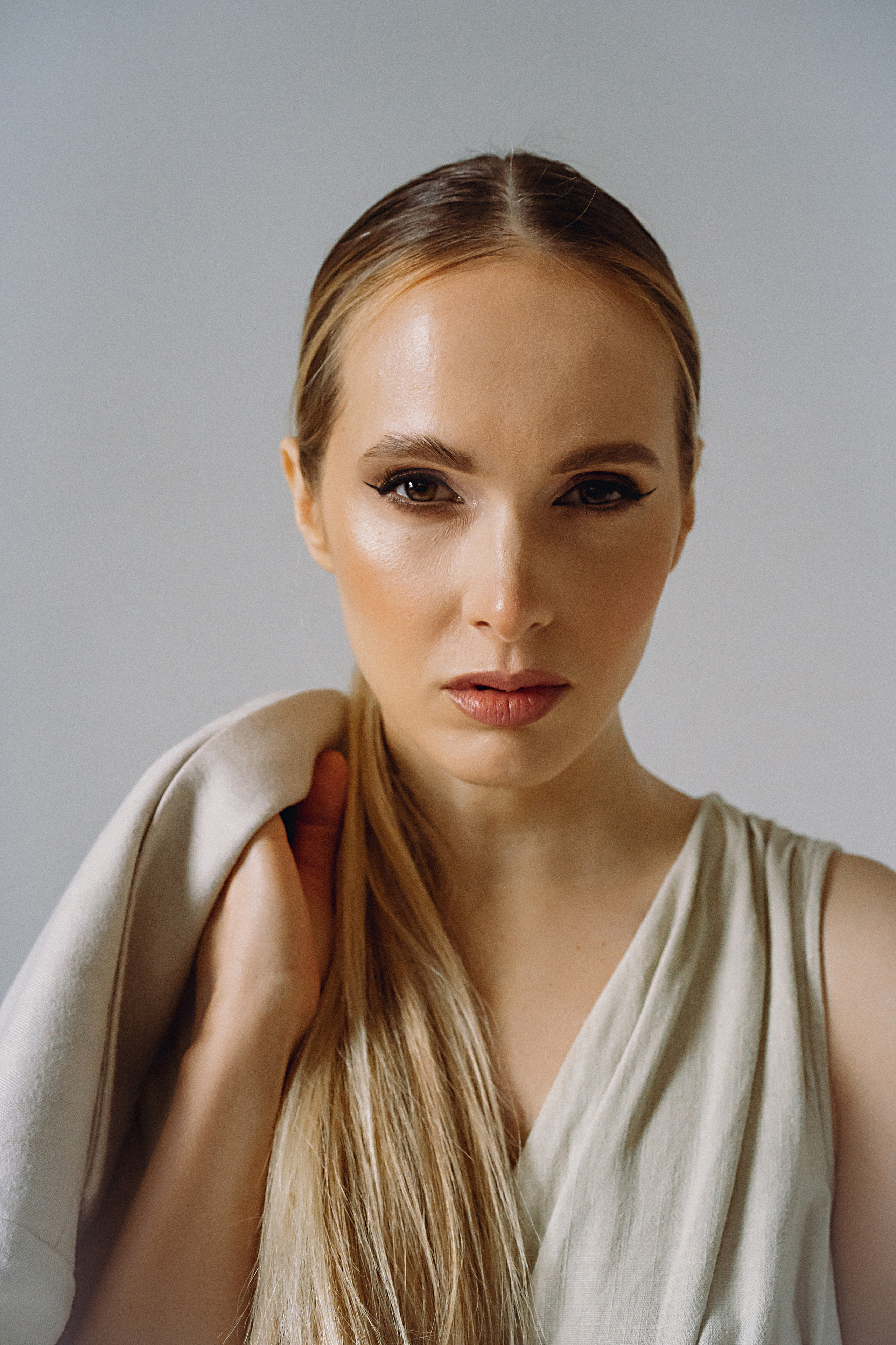 Портрет девушки прямо в глаза