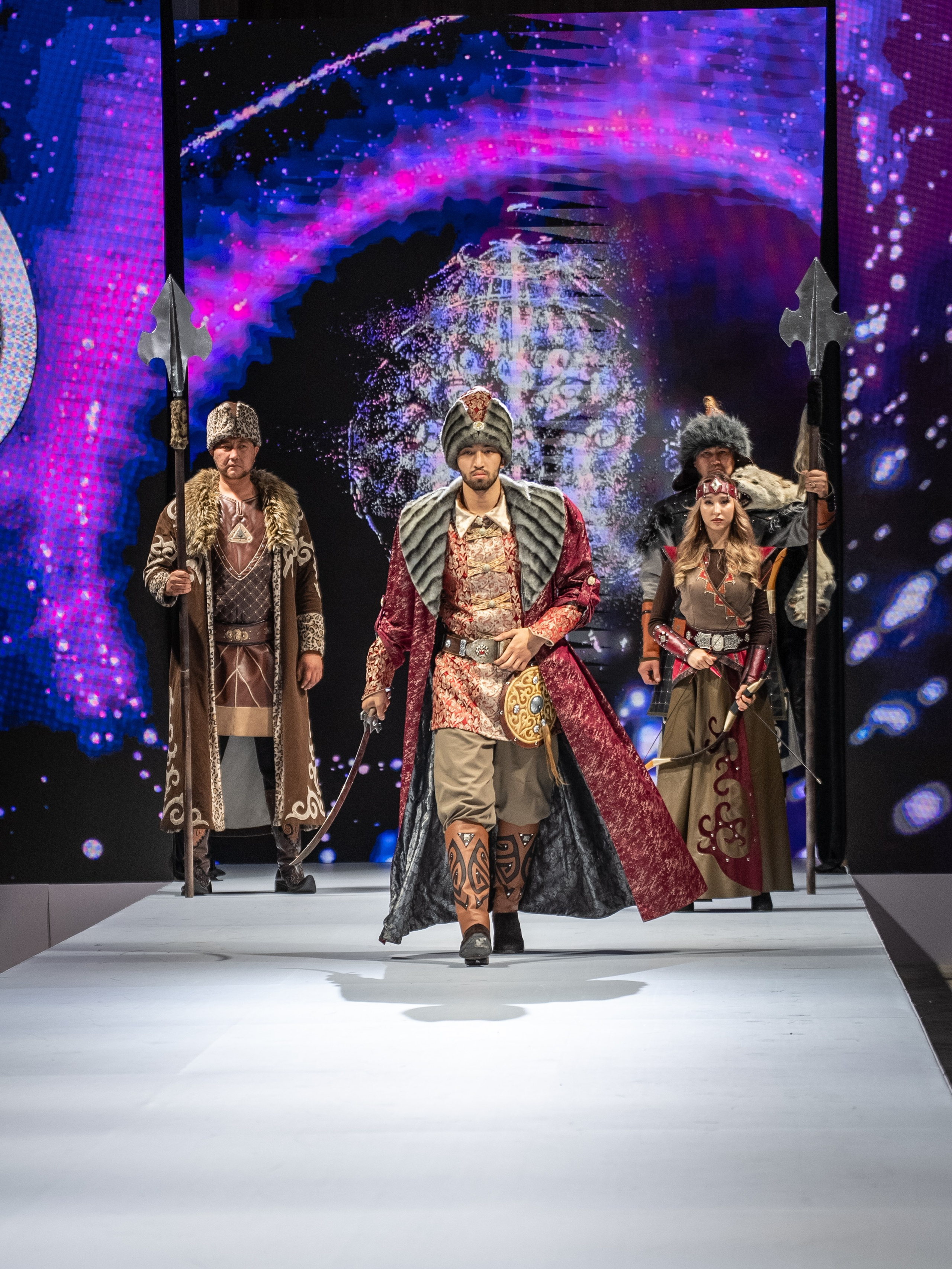 EURASIAN FASHION WEEK Lo Zarata. Сайт Алматинского НЮ АРТ, будуар и фэшн фотографа Дениса Карпенко