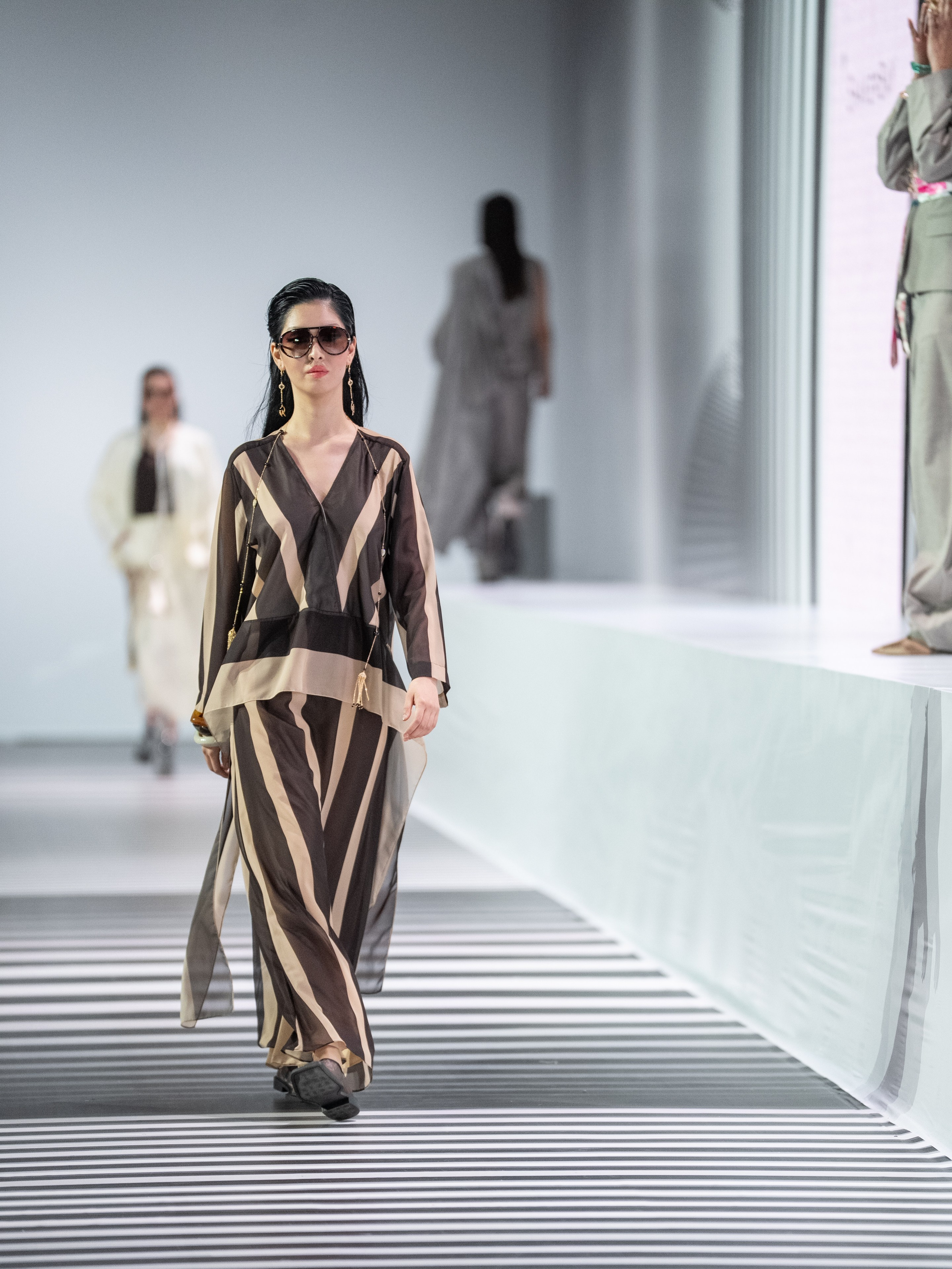 Brand Shakerbay. Сайт Алматинского НЮ АРТ, будуар и фэшн фотографа Дениса Карпенко