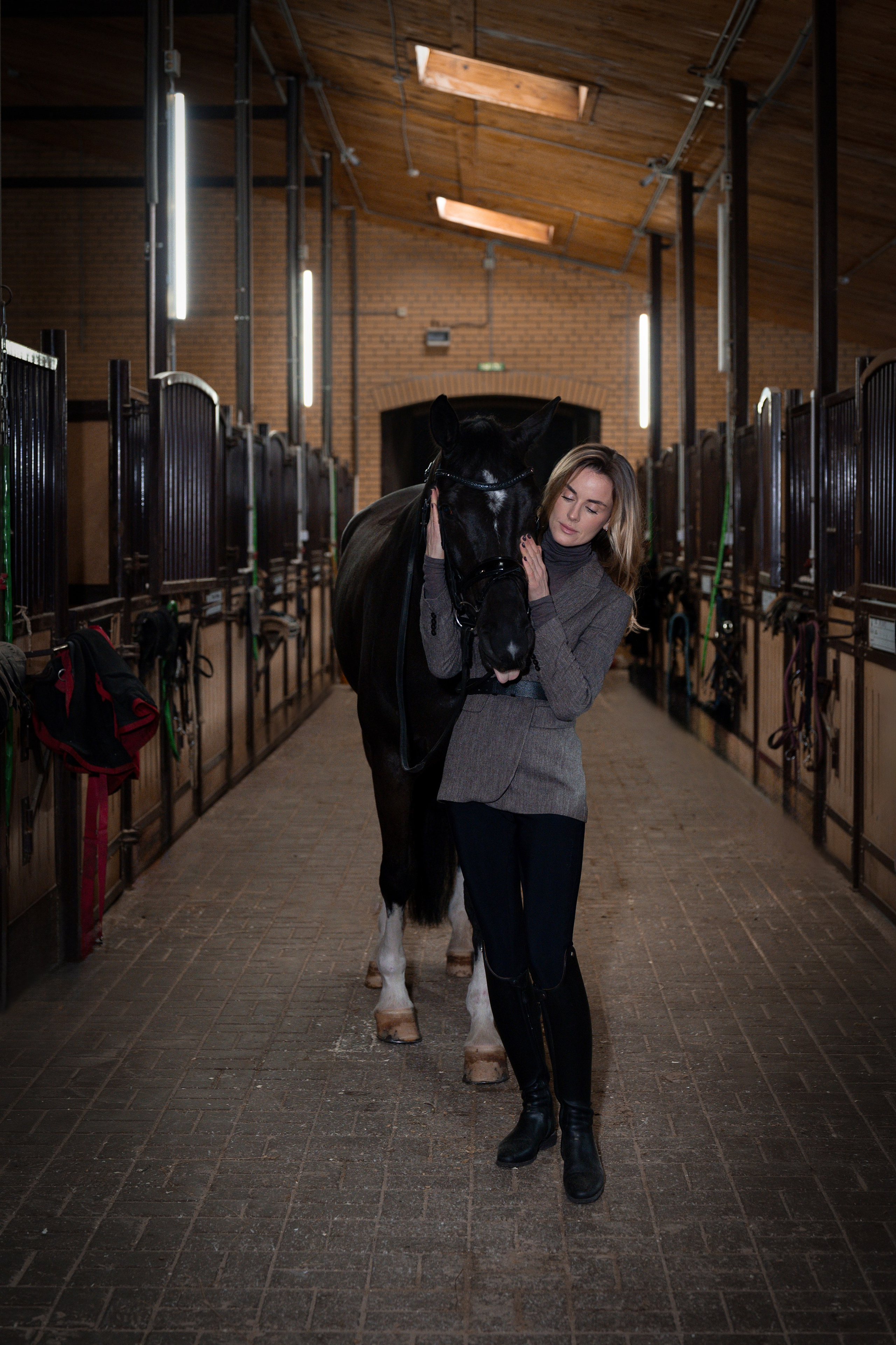 Фотосессия в конюшне. Фотограф Юлия Кондратьева