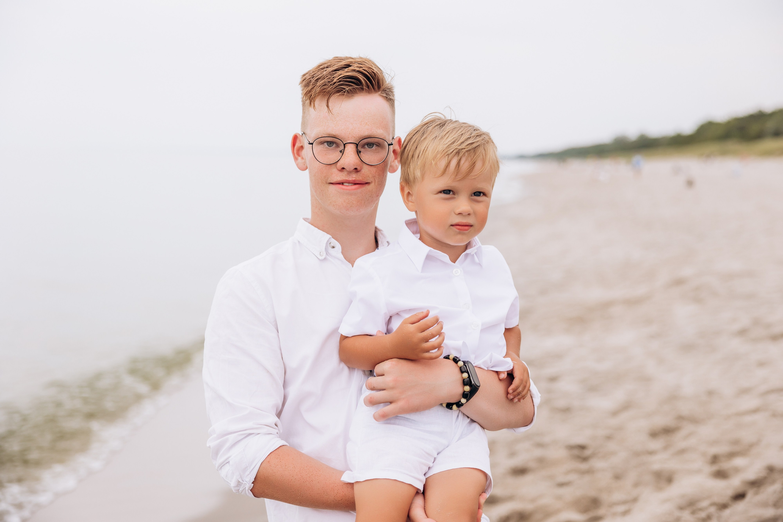 Большая семья Мечниково (Балтийск) море лето. Фотограф в Калининграде свадебная фотография, репортажная, фотосессии