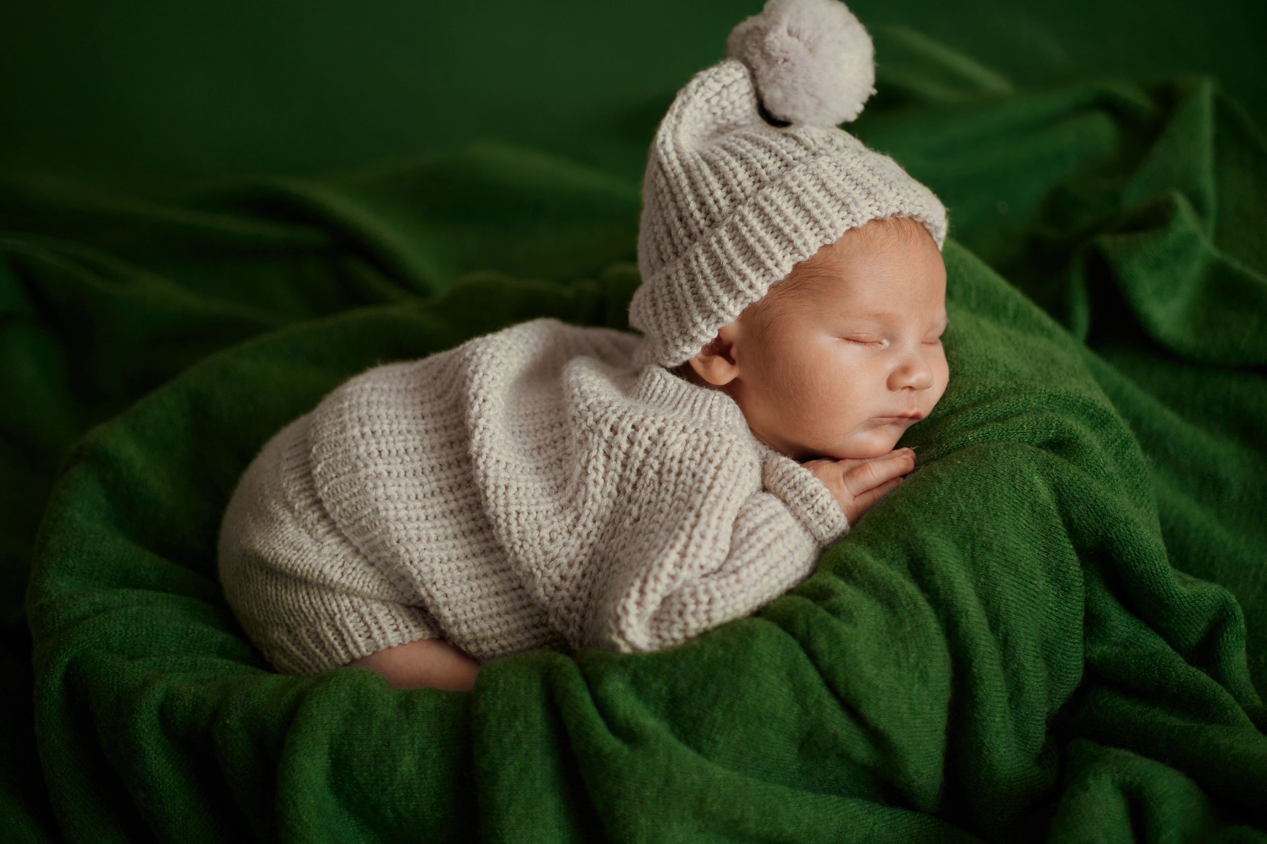 Newborn. Фотограф женского портрета, беременности и материнства Харькова Елена