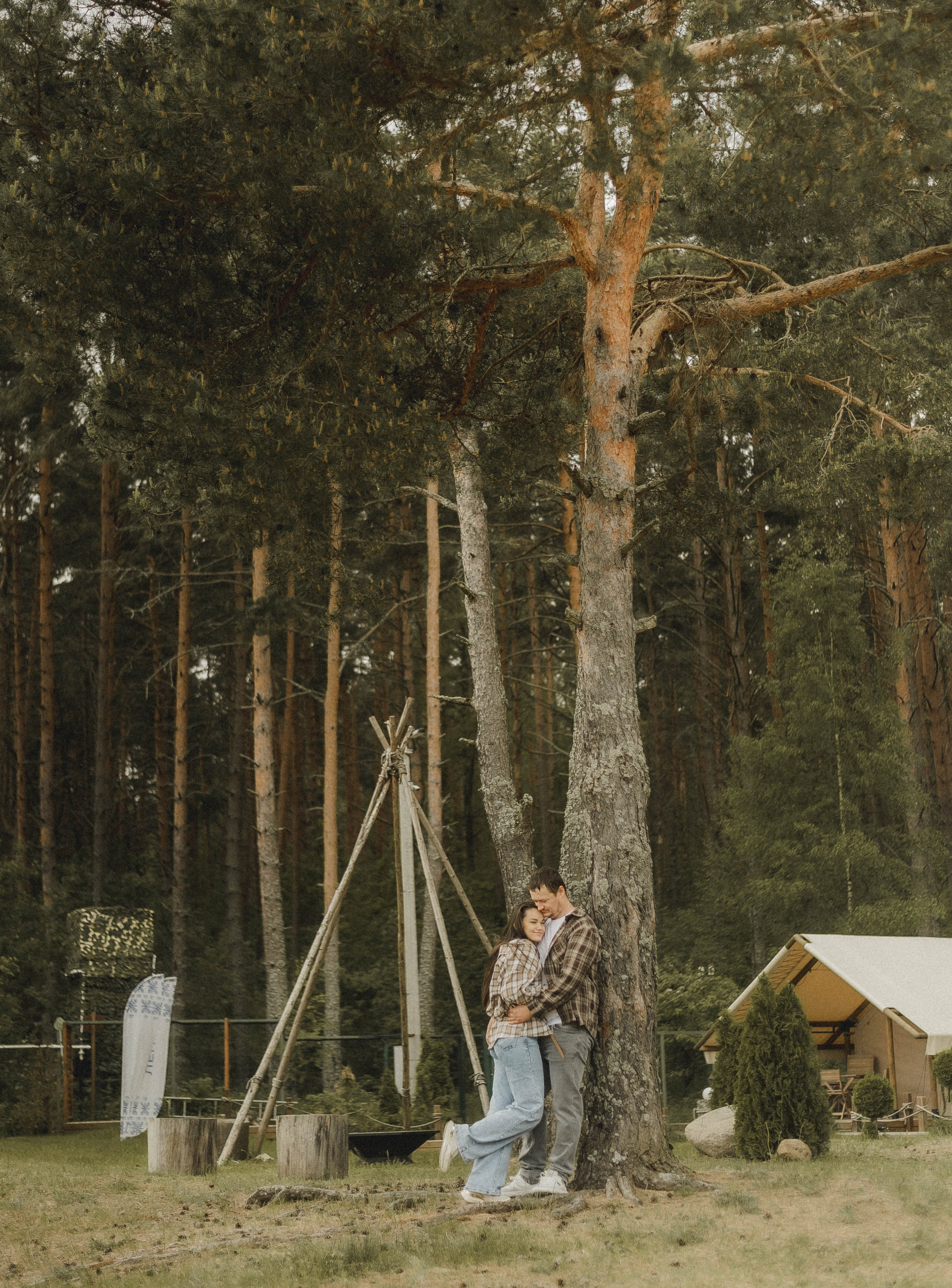 Любовь на берегу озера. Ваш личный фотограф в Пскове Анаис Рамирез
