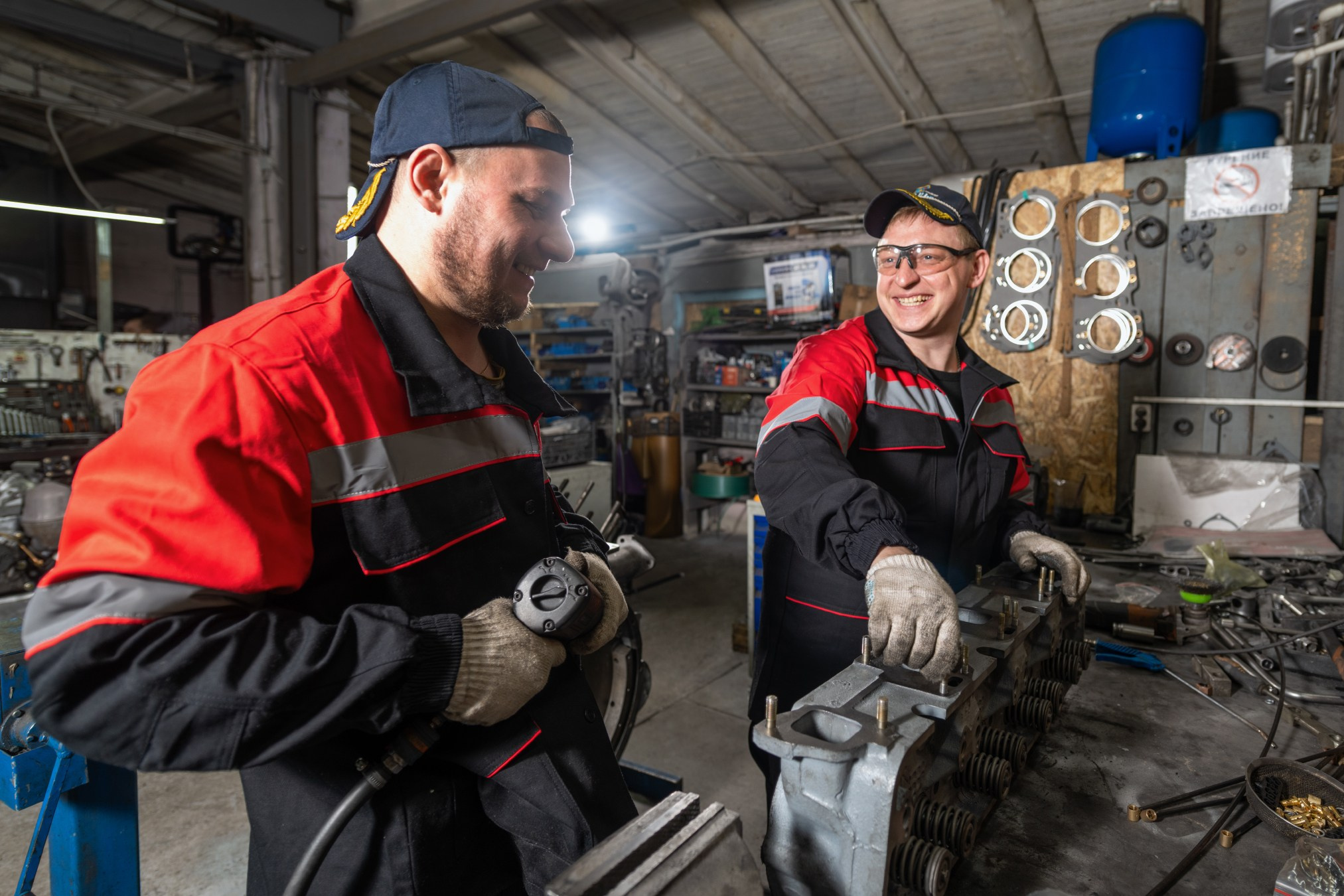 Ярославские двигатели. Фотосъёмка интерьеров и архитектуры гостиниц, промышленная съёмка
