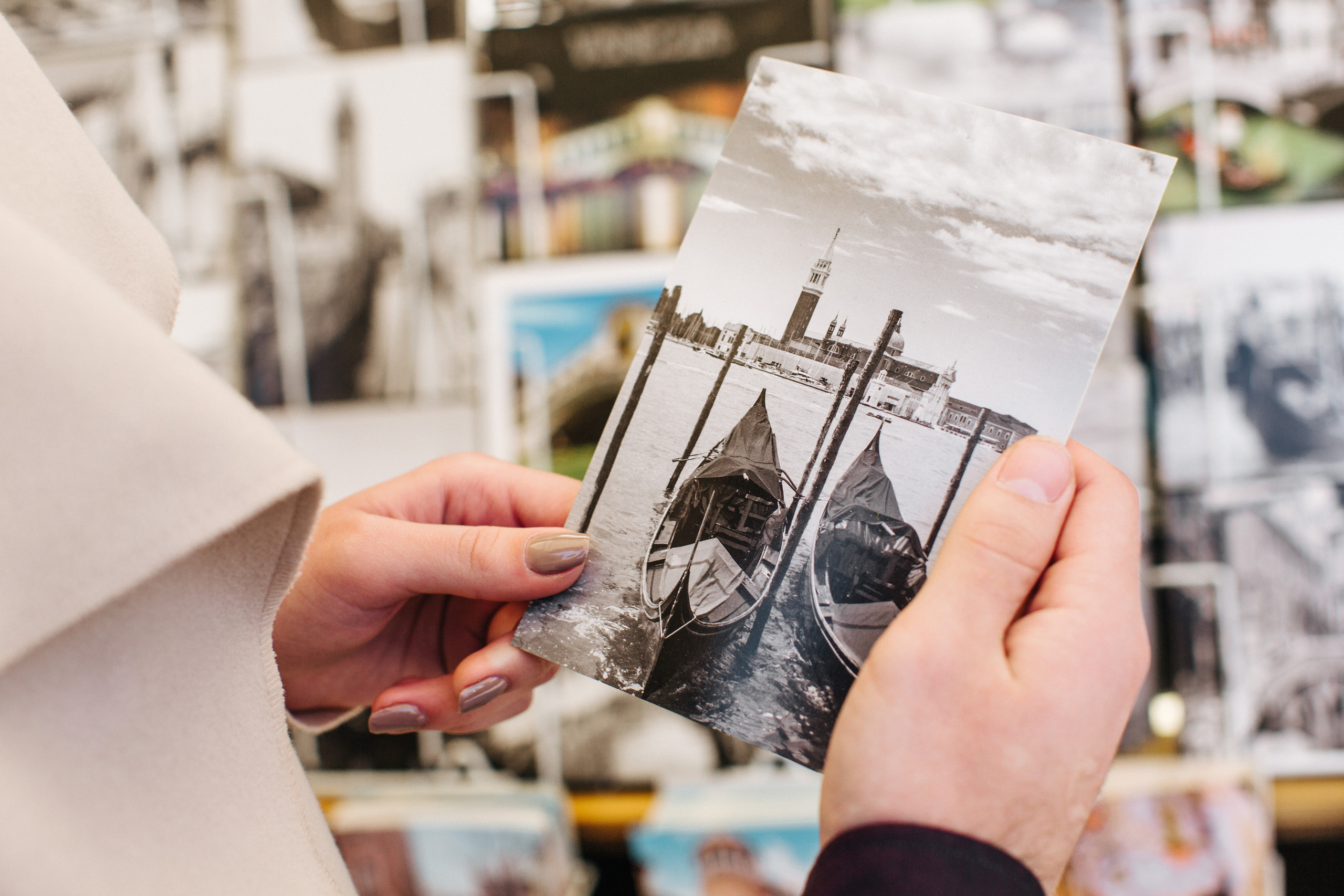 Denis + Arina / LOVE STORY / Venice. Photographer and videographer for wedding in Italy: Rome, Milan, Venic