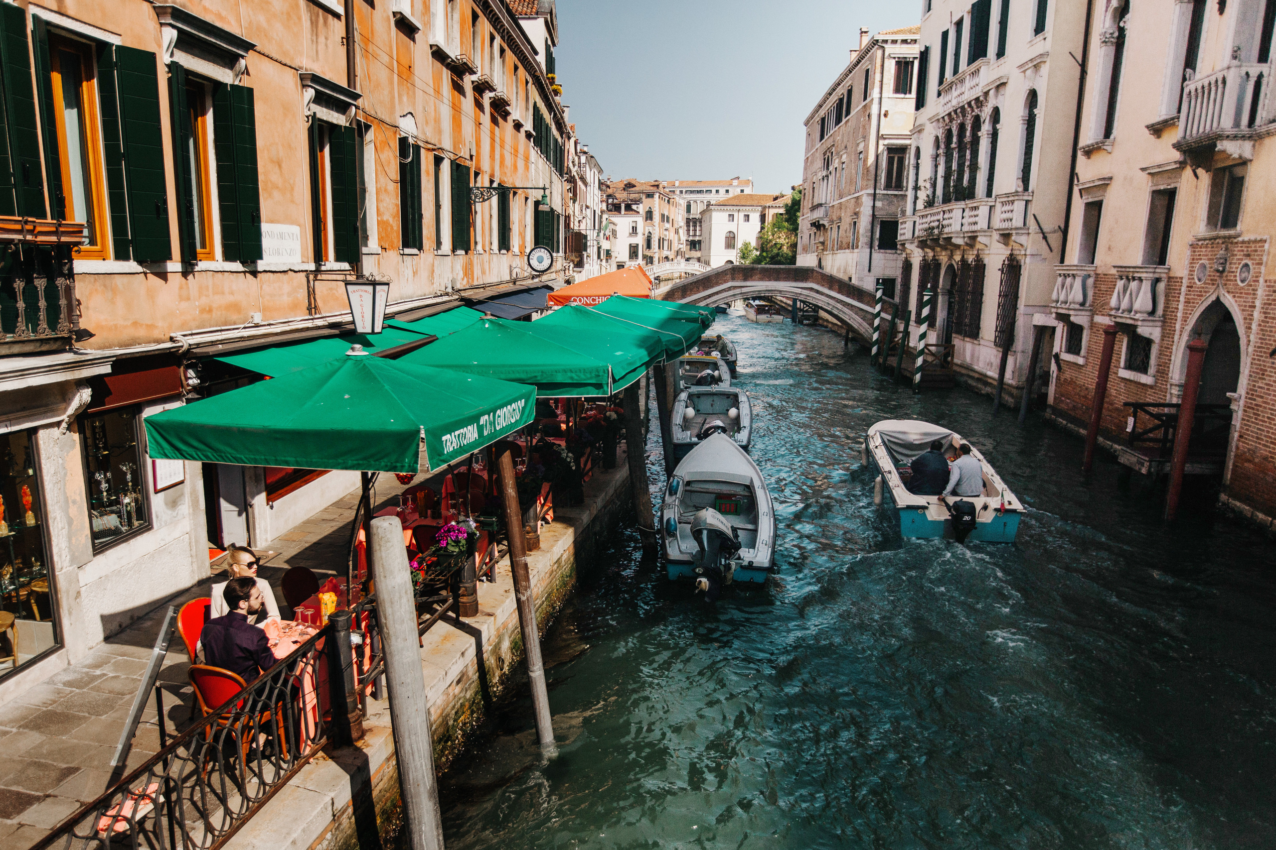 Denis + Arina / LOVE STORY / Venice. Photographer and videographer for wedding in Italy: Rome, Milan, Venic