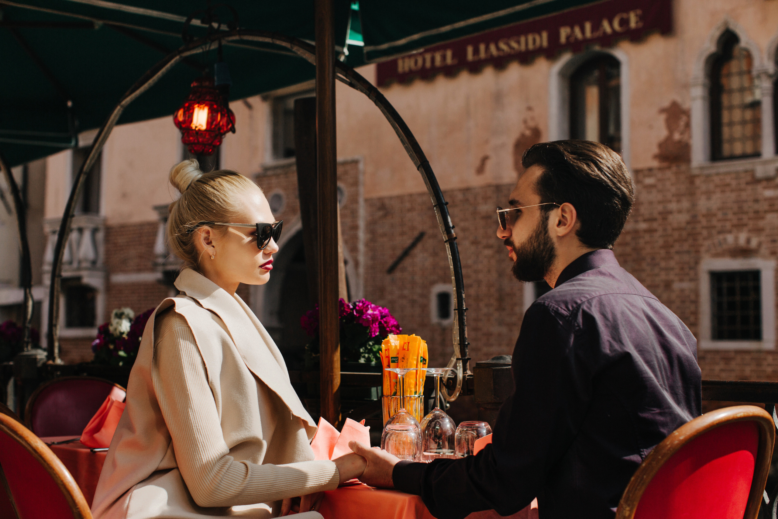 Denis + Arina / LOVE STORY / Venice. Photographer and videographer for wedding in Italy: Rome, Milan, Venic