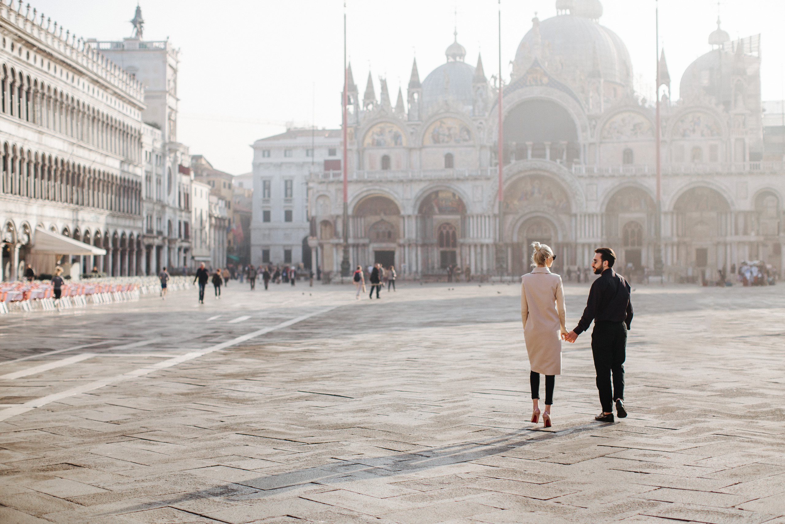 Denis + Arina / LOVE STORY / Venice. Photographer and videographer for wedding in Italy: Rome, Milan, Venic
