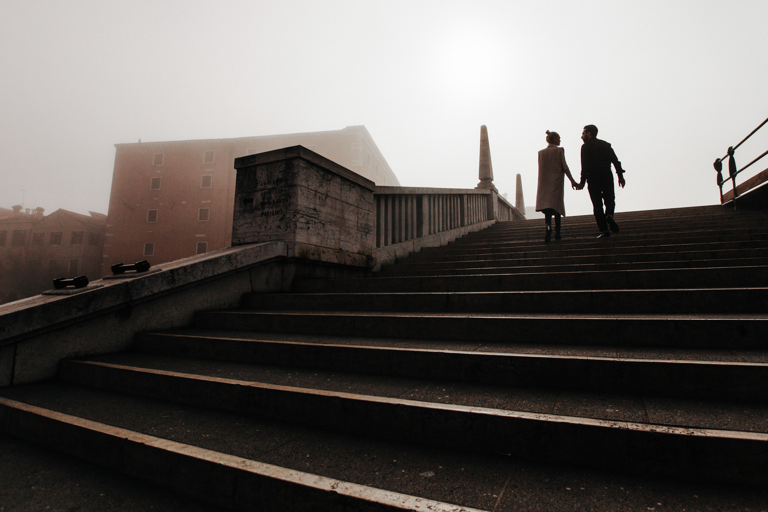 Denis + Arina / LOVE STORY / Venice. Photographer and videographer for wedding in Italy: Rome, Milan, Venic