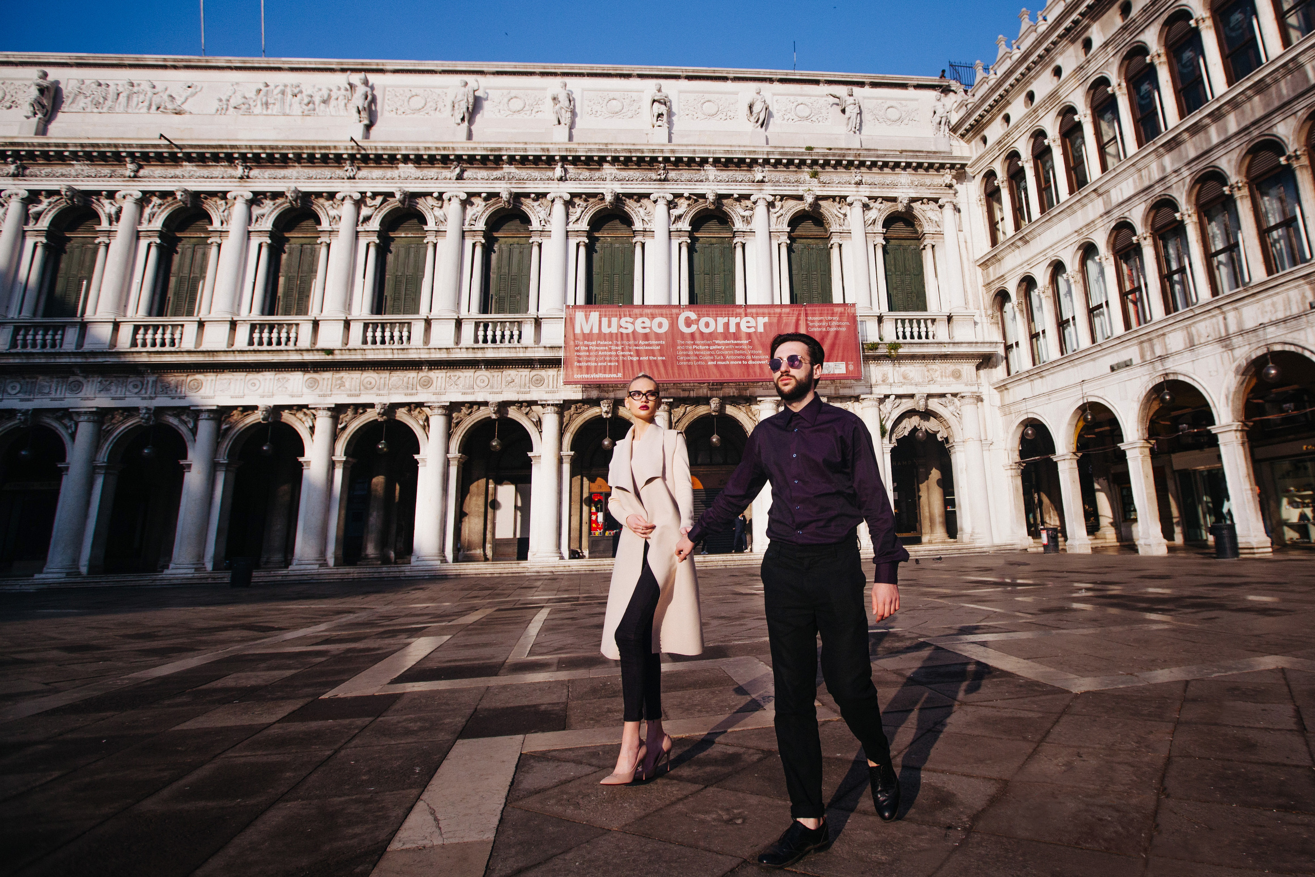 Denis + Arina / LOVE STORY / Venice. Photographer and videographer for wedding in Italy: Rome, Milan, Venic
