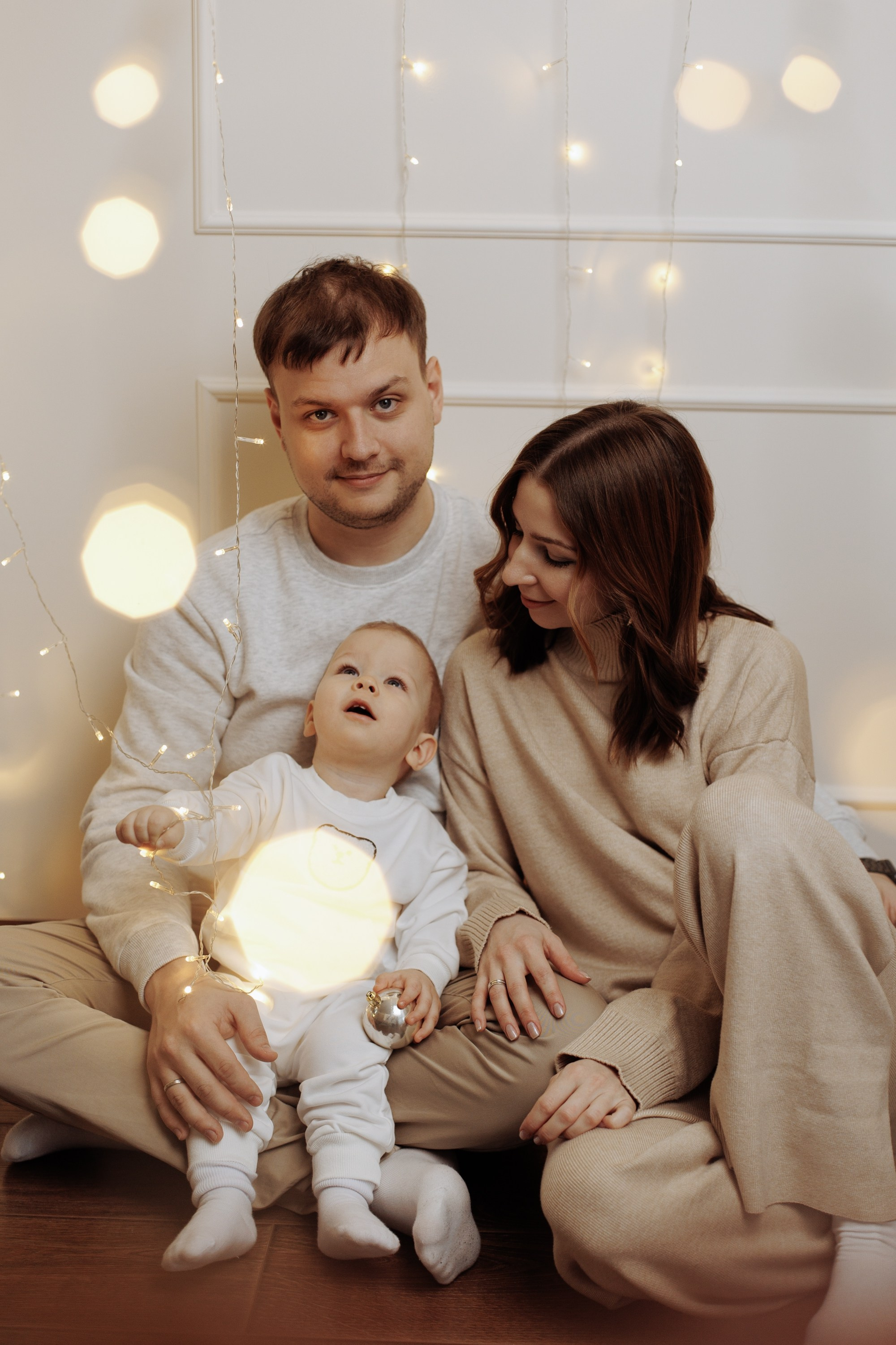 Семейная фотосессия «студия». Свадебный фотограф