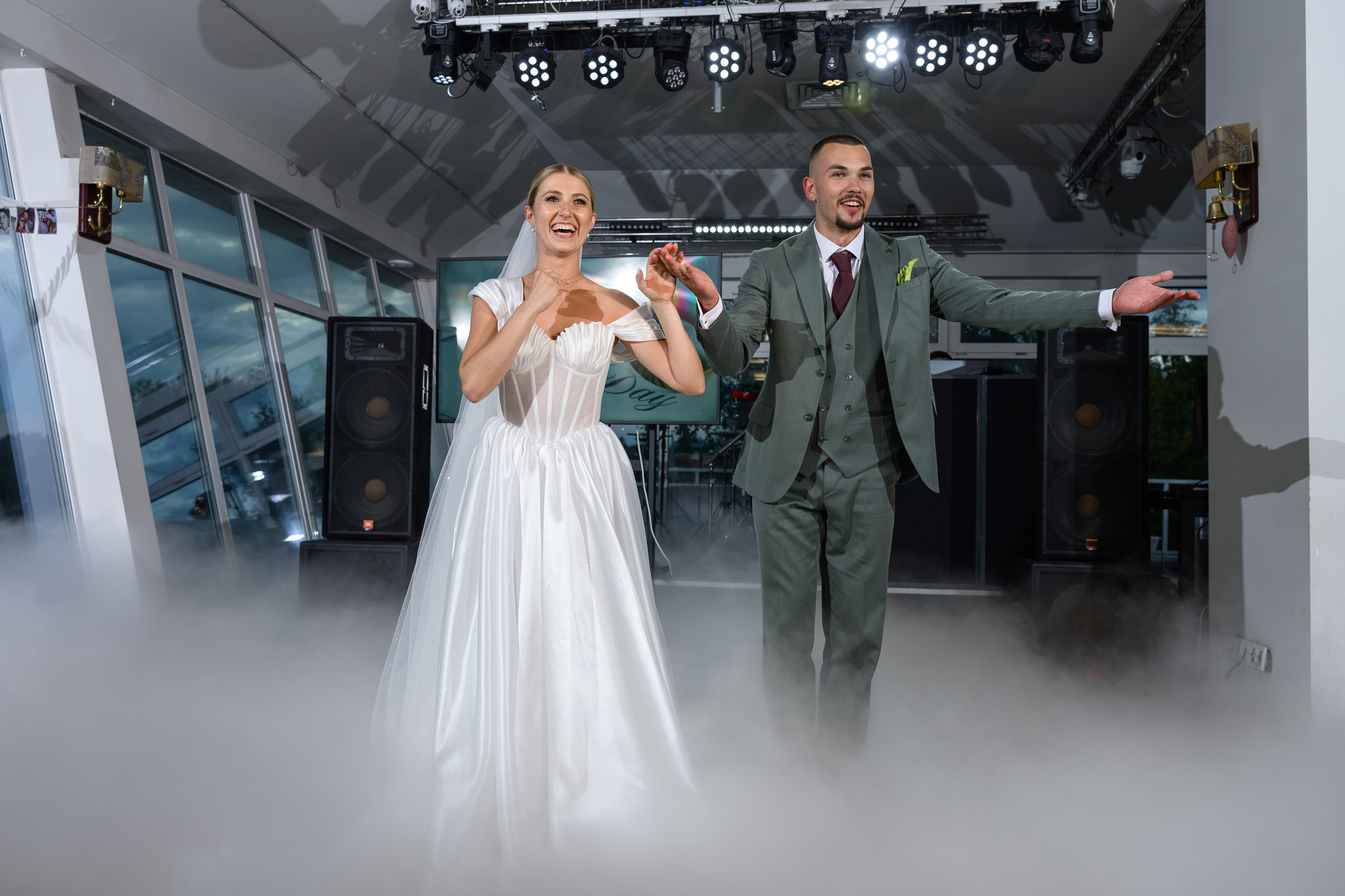 Свадебная фотосессия в отеле «Милан». Свадебный фотограф Москва Юрий Кульман