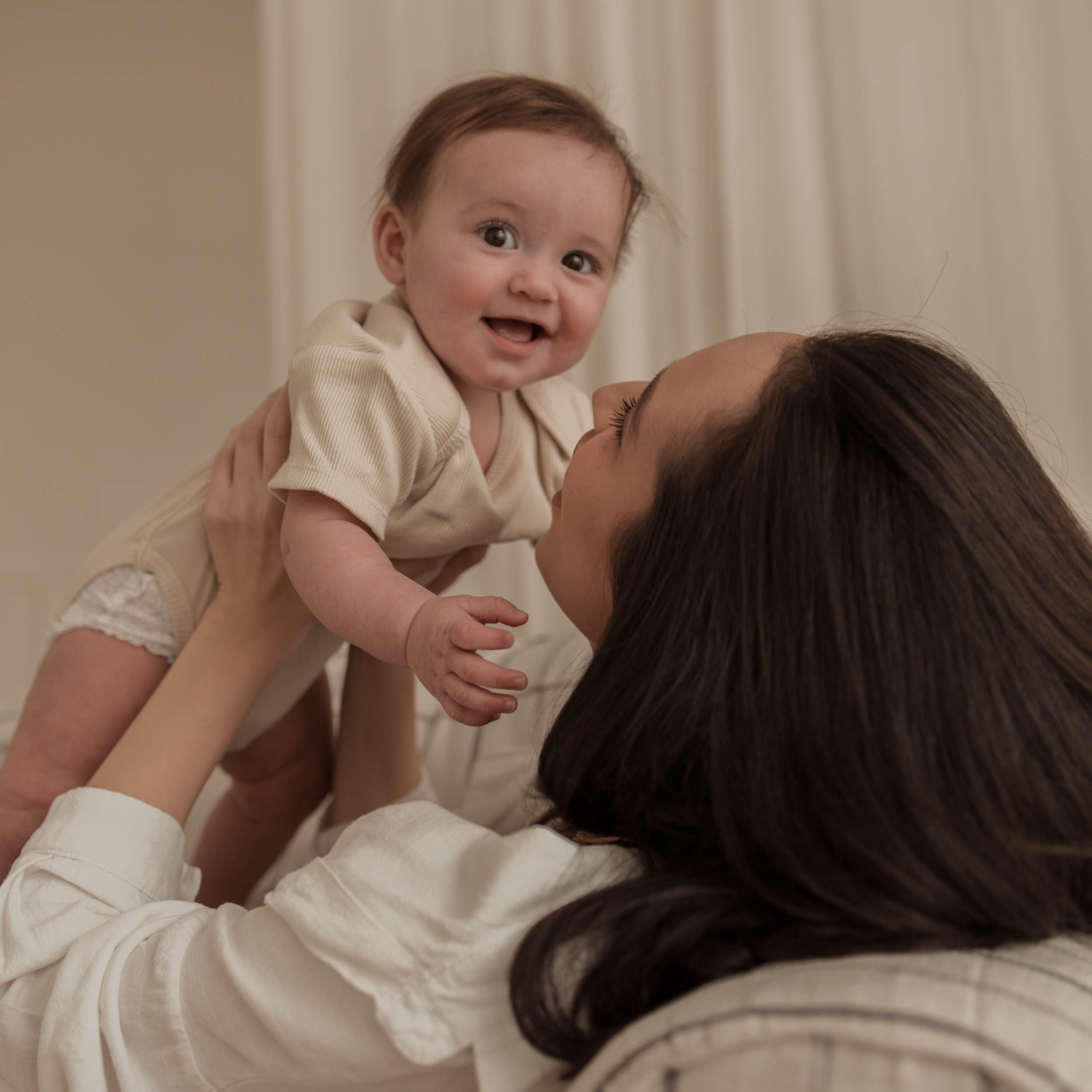 Семейная в студии: Рада и Мира. Эльвира Галимьянова — семейный фотограф Екатеринбурга