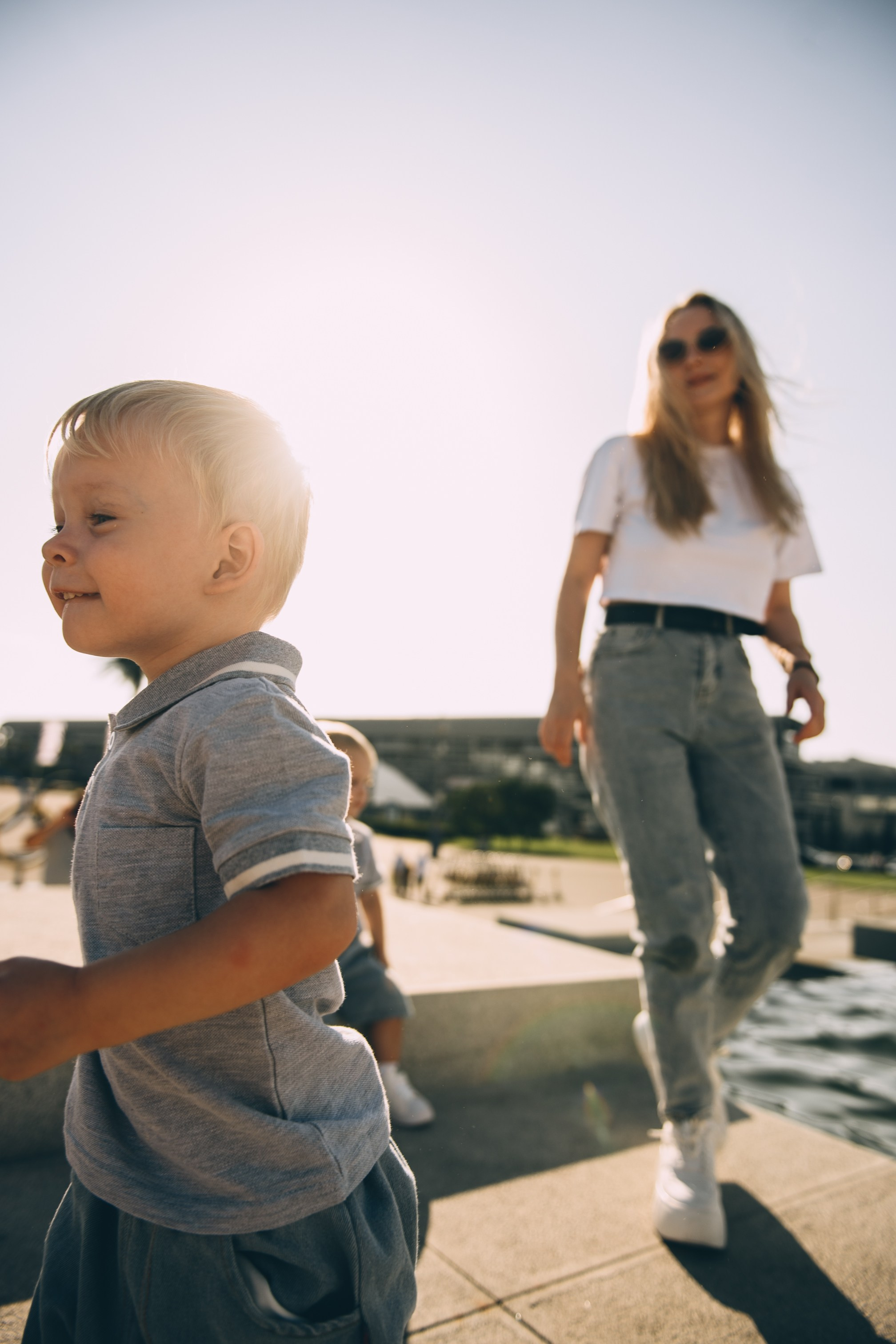 Близнецы-непоседы, пальмовая аллея. Свадебный и семейный фотограф София Невская