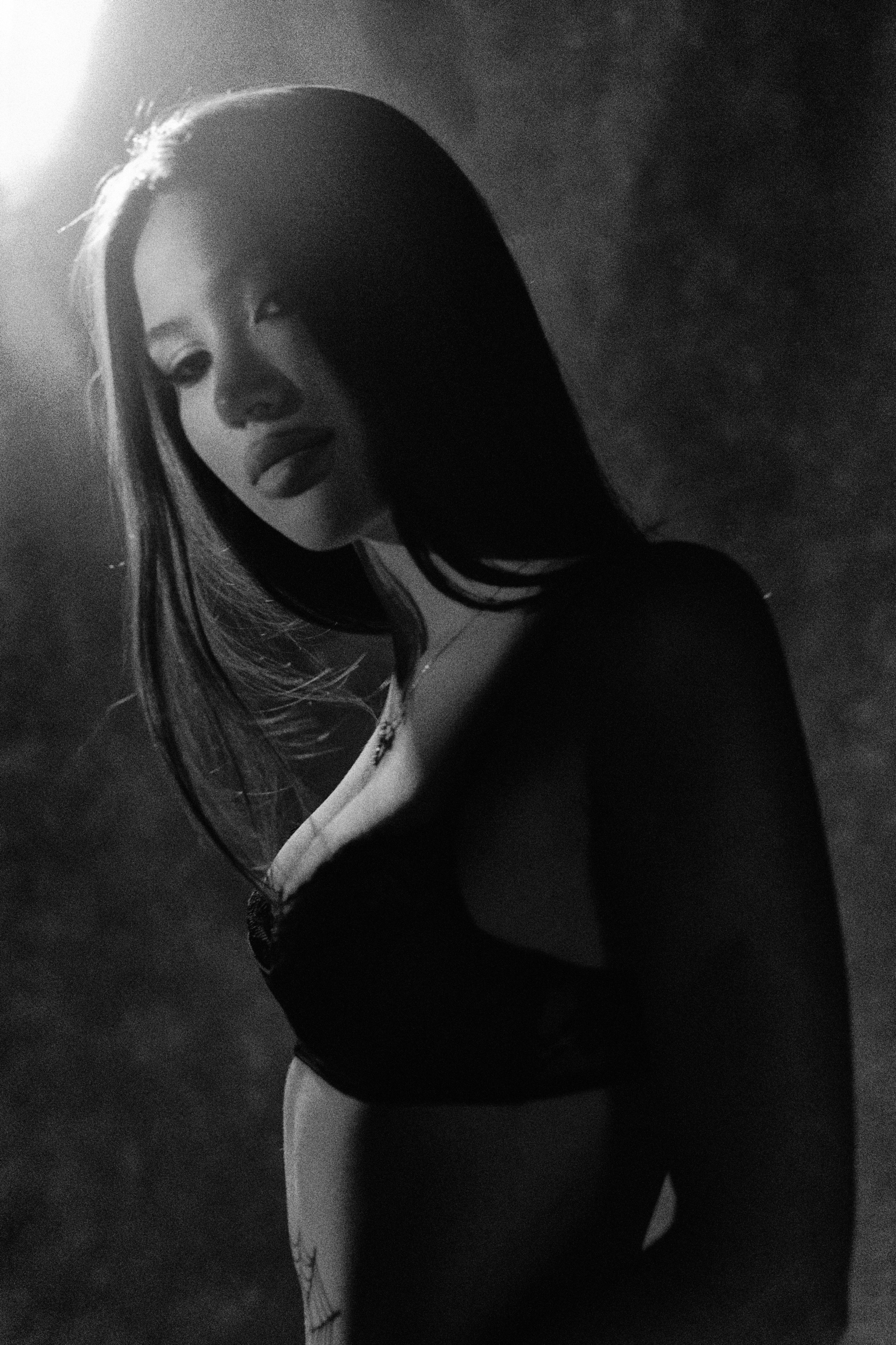 Lolita Studio. Фэшн-фотография и портреты в Владивостоке. Превращаю съёмку в повествование — создаю образы с сюжетом, которые остаются в памяти