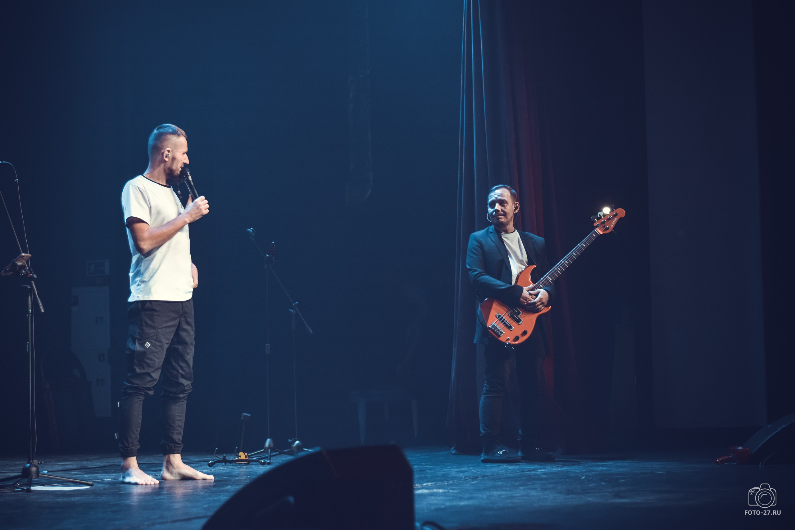 Антон Курдюмов фотограф в Хабаровске Рина Курдюмова фото27 foto27 Антон Дорофеев репортажный репортаж документалист Тони и Рина фотосоздатели ПаПаРоК Философия и любовь сольный концерт ОДОРА Хабаровск