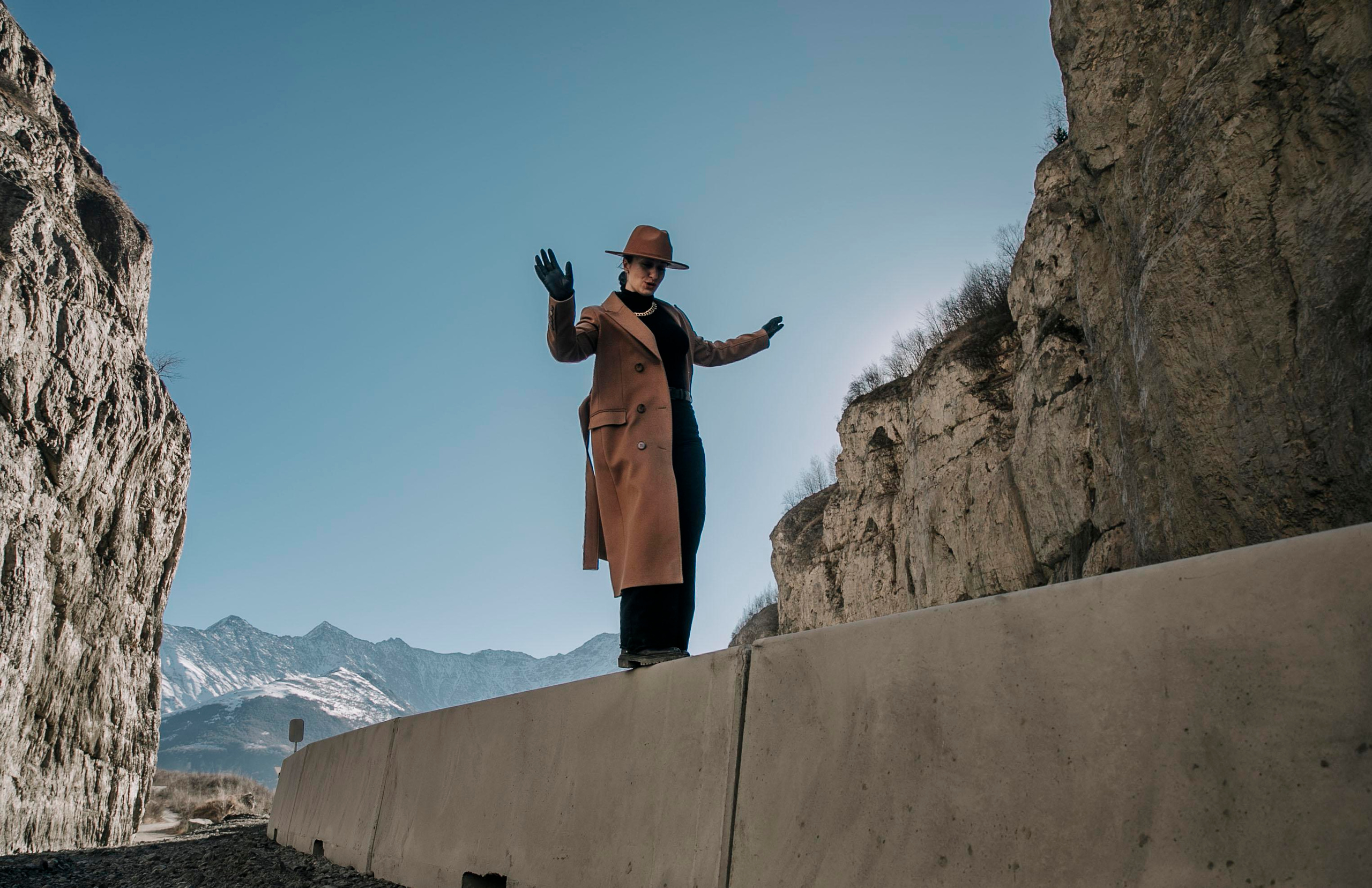 в Геналдонском Кармадонском ущелье фото где погиб Бодров провести съемку с фотографом Северная Осетия профессиональная съемка, сьемка в горах, сьемка в Северной Осетии,, Кармадонское ущелье, фотосессия в горах 