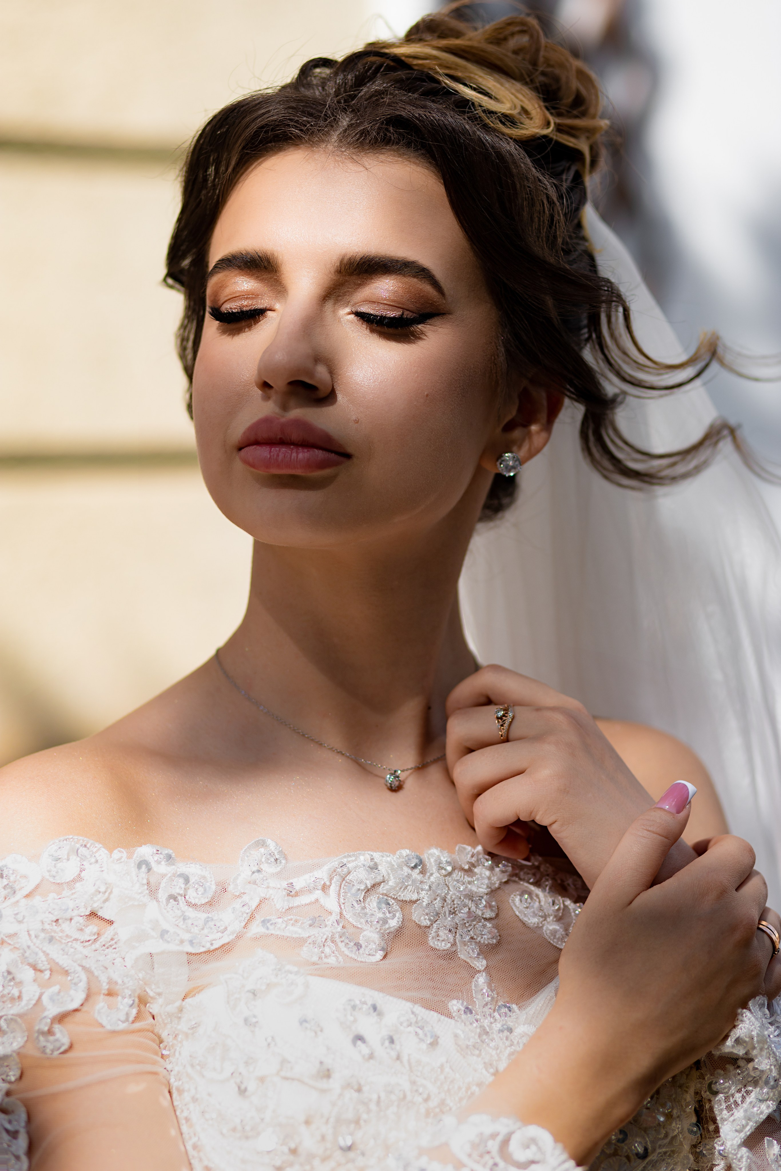 игра свето тени, портрет невесты