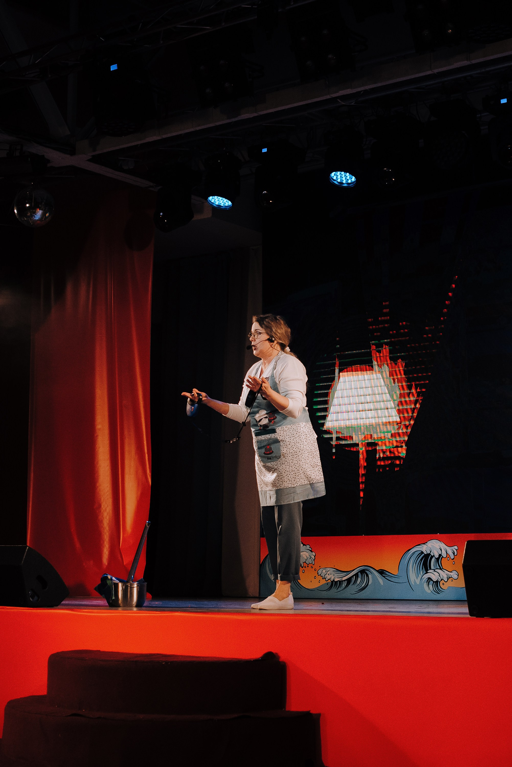 СПЕКТАКЛЬ «ВОЛШЕБНЫЕ ОЧКИ» ОПТИК-ЦЕНТР. Репортажный фотограф Зуев Роман г. Челябинск