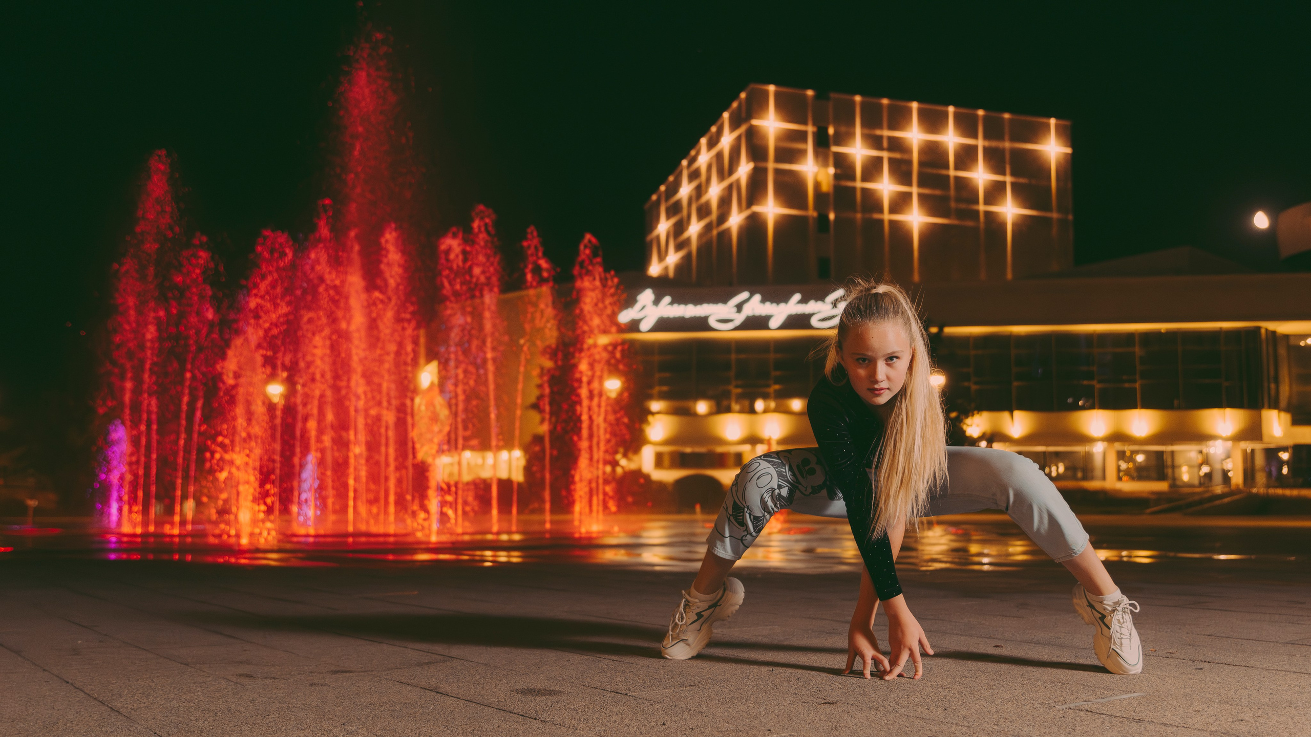 Съёмка EnDehors в вечернем городе. Фотограф Сергей Дружков (Воронеж / Липецк)