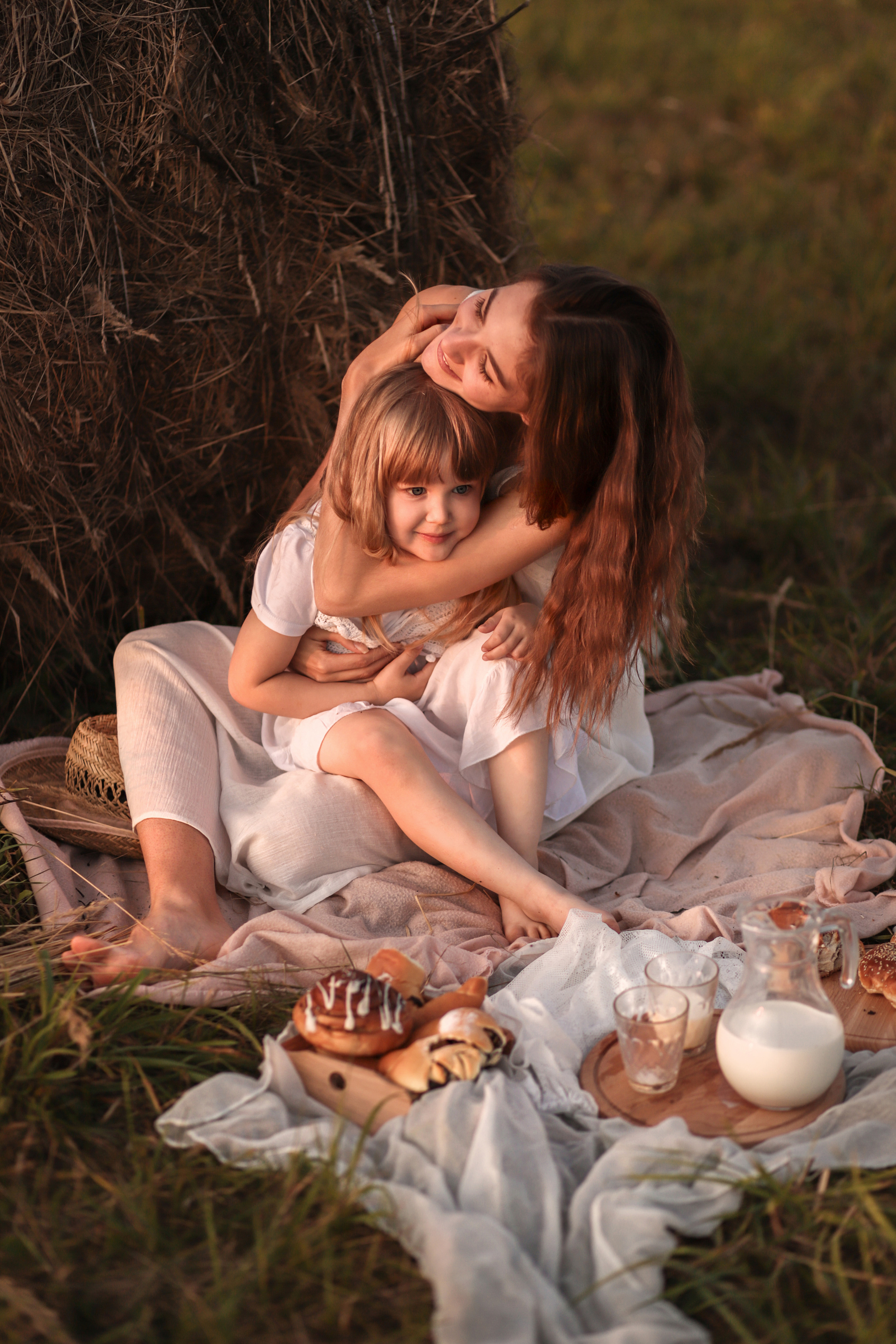 Пикник в стогах. Семейный и детский фотограф в Калуге Вероника Голованова
