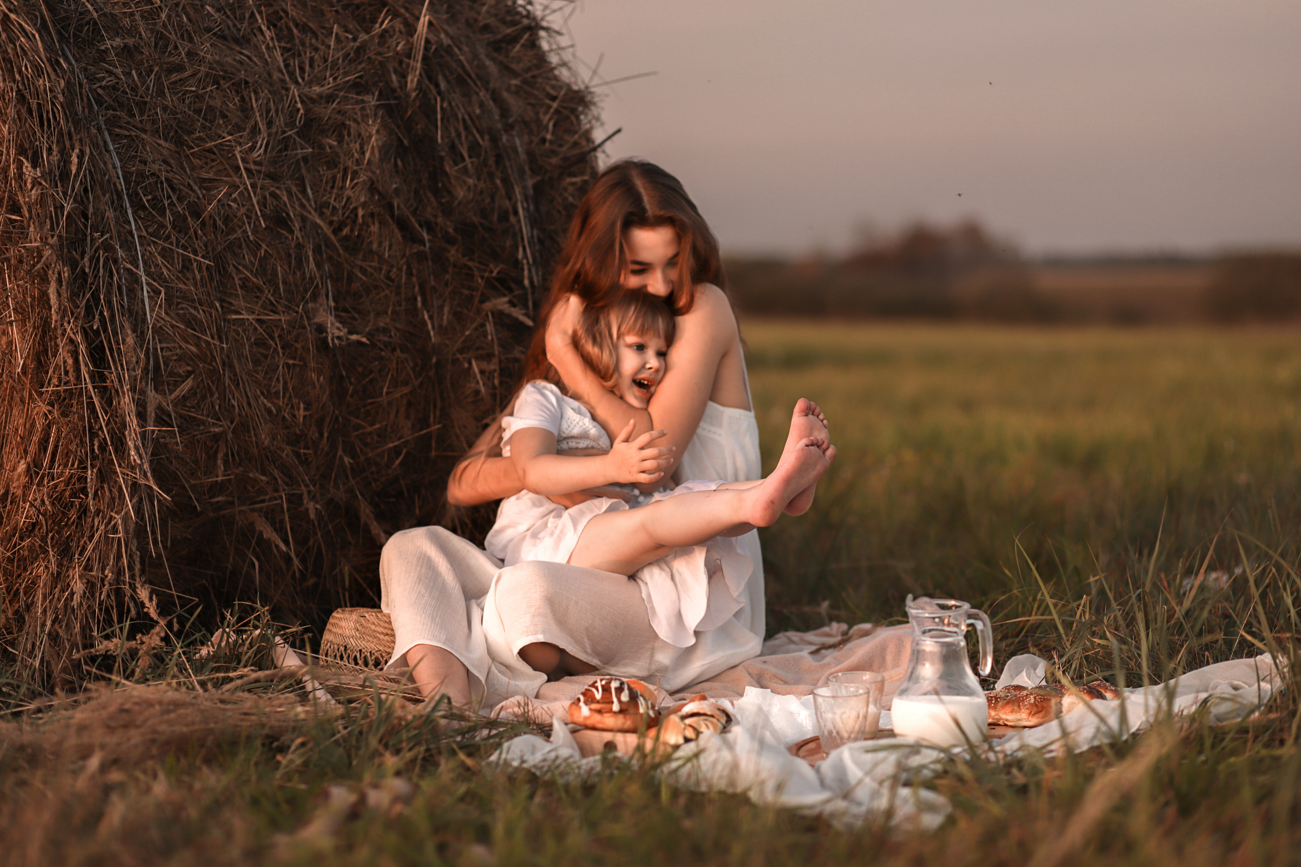 Пикник в стогах. Семейный и детский фотограф в Калуге Вероника Голованова